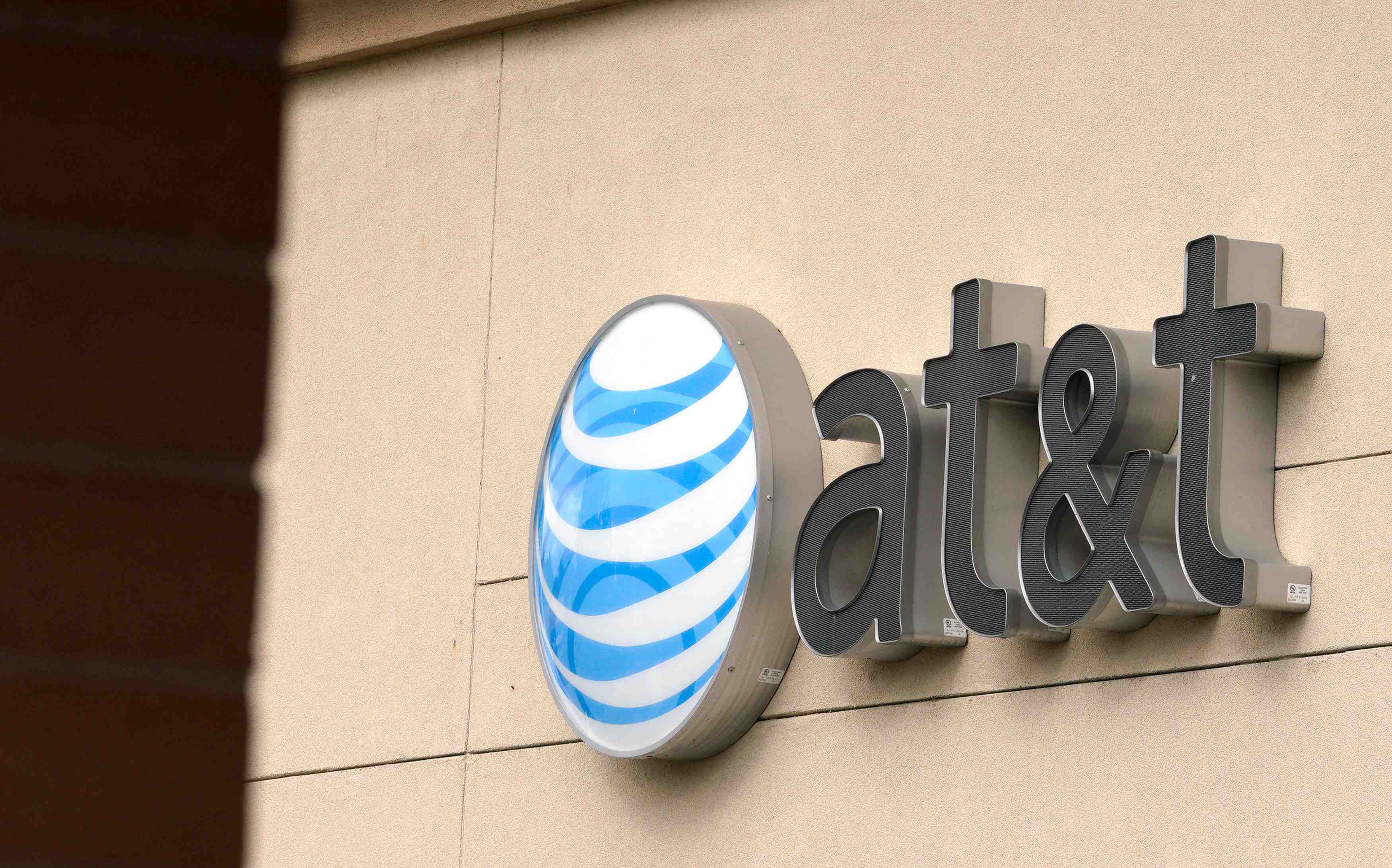 At&t revoit sa gouvernance sous la pression d'elliott