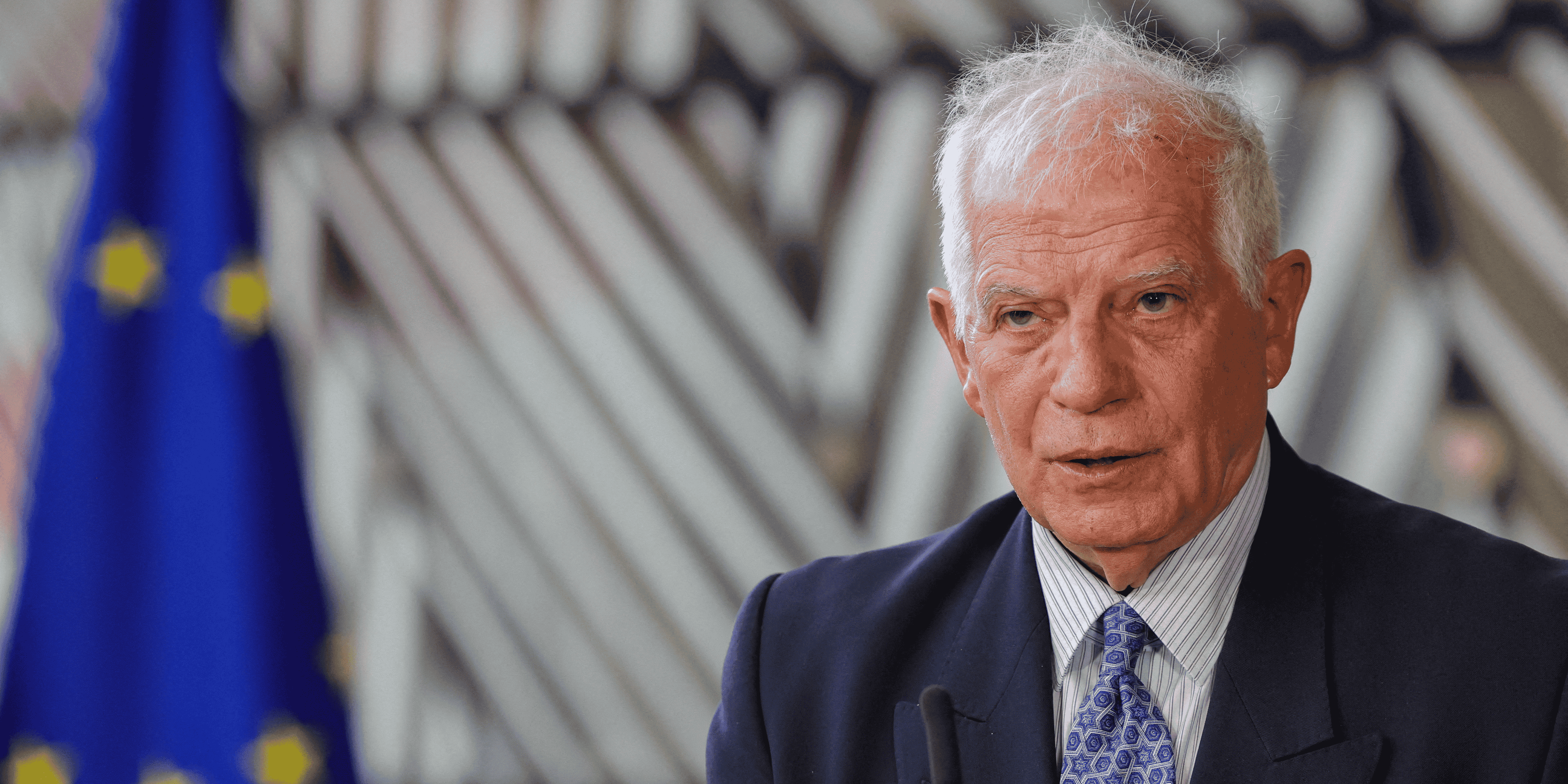 Le chef de la diplomatie de l'union europeenne, josep borrell, s'adresse aux medias avant une reunion ministerielle a bruxelles du conseil de l'energie ue-etats-unis