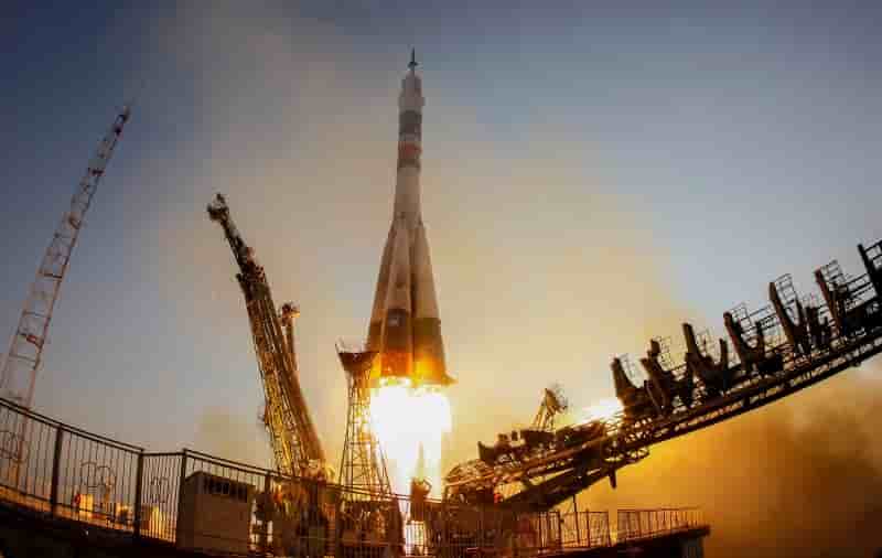 Trois astronautes en route vers l'iss