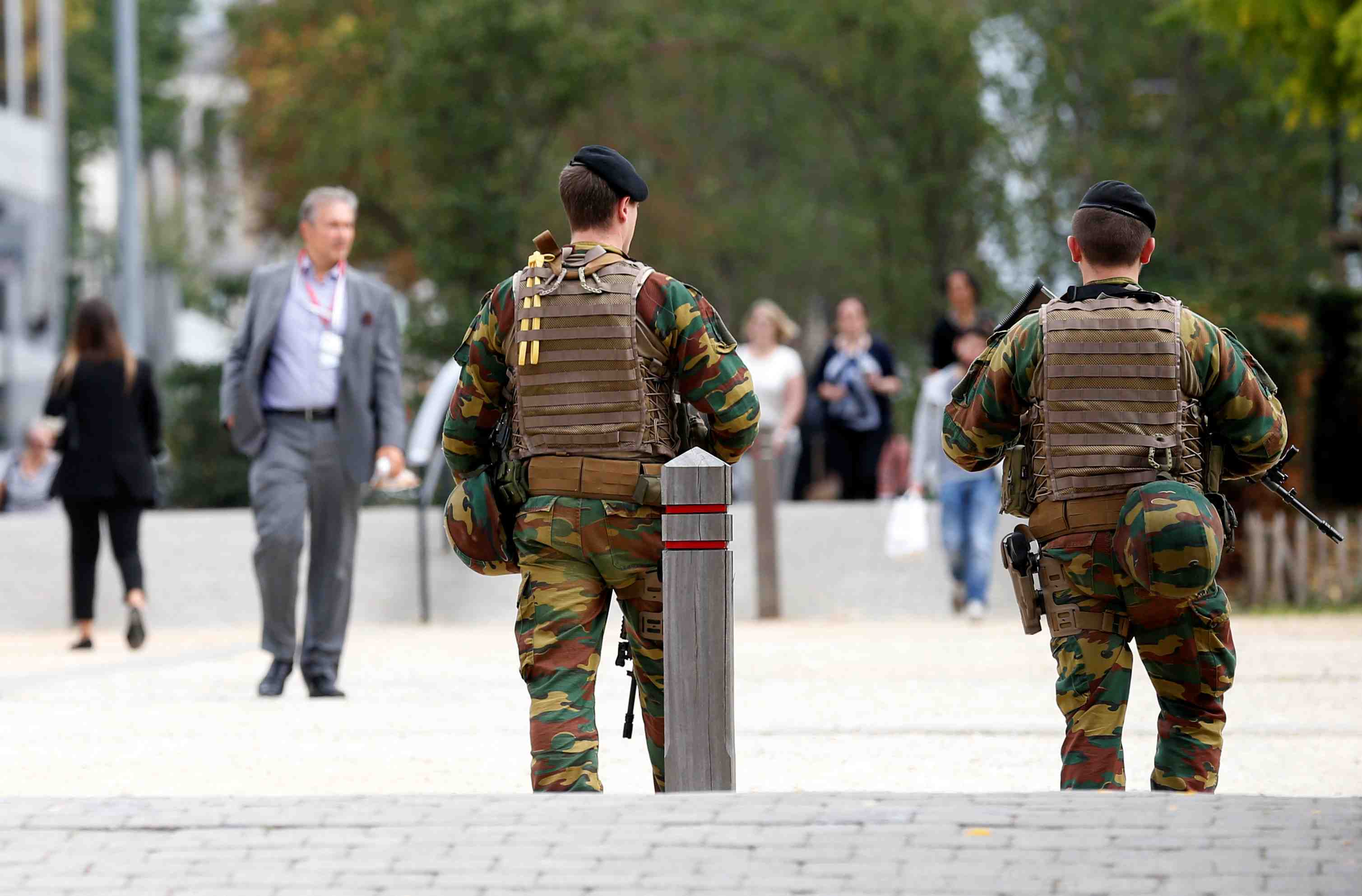 Les armees europeennes preoccupees par leurs missions de securite interieure