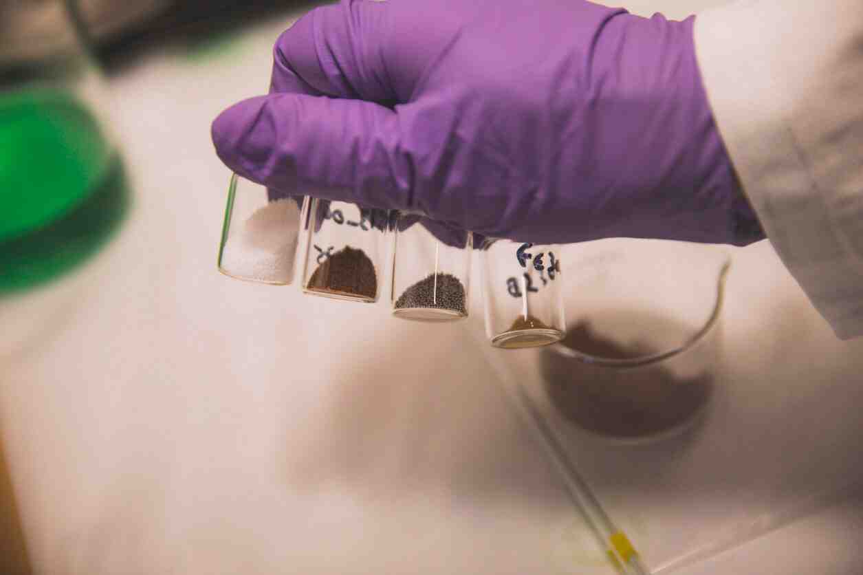 HEF a déjà produit plusieurs dizaines de milliers de billes de soudure « Superball ».