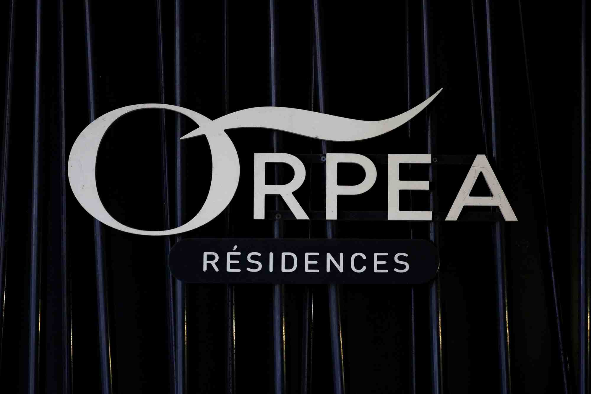 Le logo d'orpea a l'entree d'une maison de retraite aux lilas, pres de paris