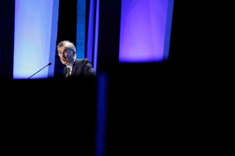 Villeroy (bce) fait etat de risques accrus