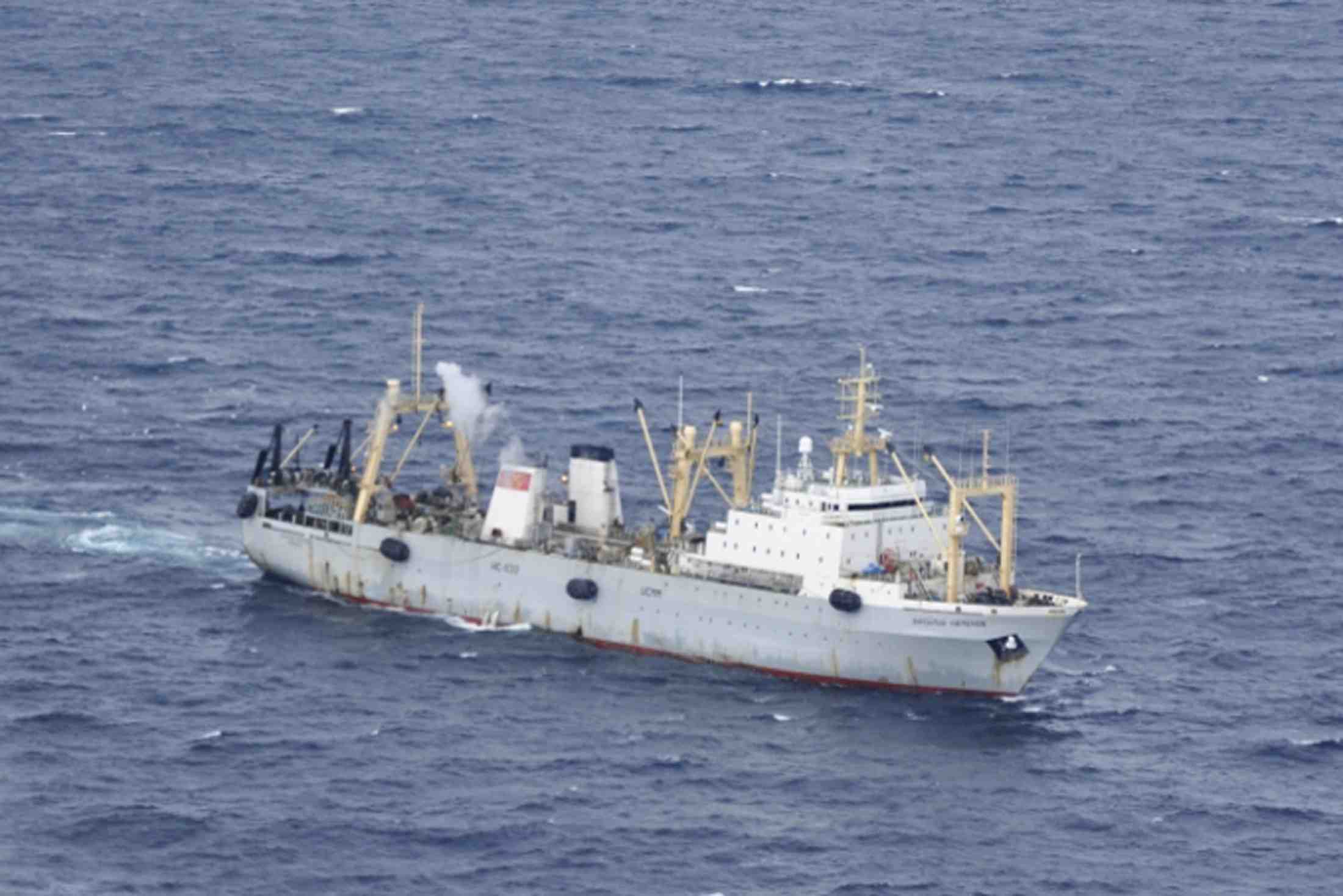 Naufrage d'un  chalutier russe dans le pacifique