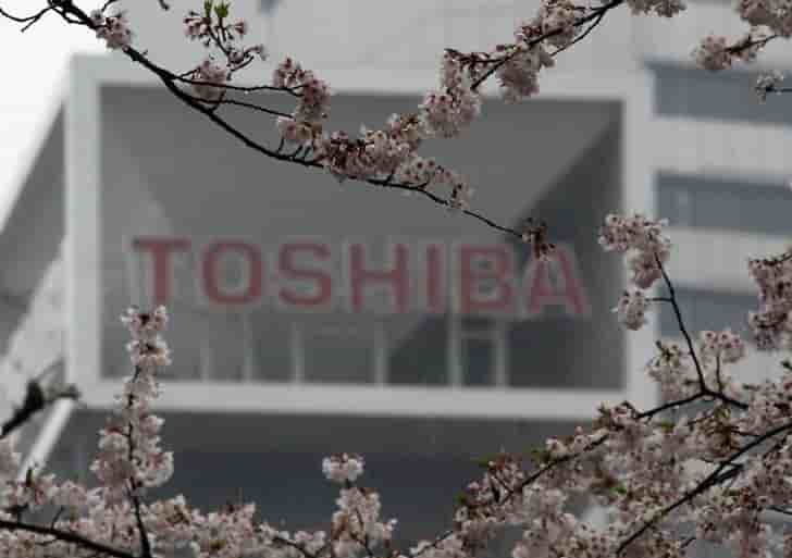 Toshiba continue de discuter de ses puces memoires