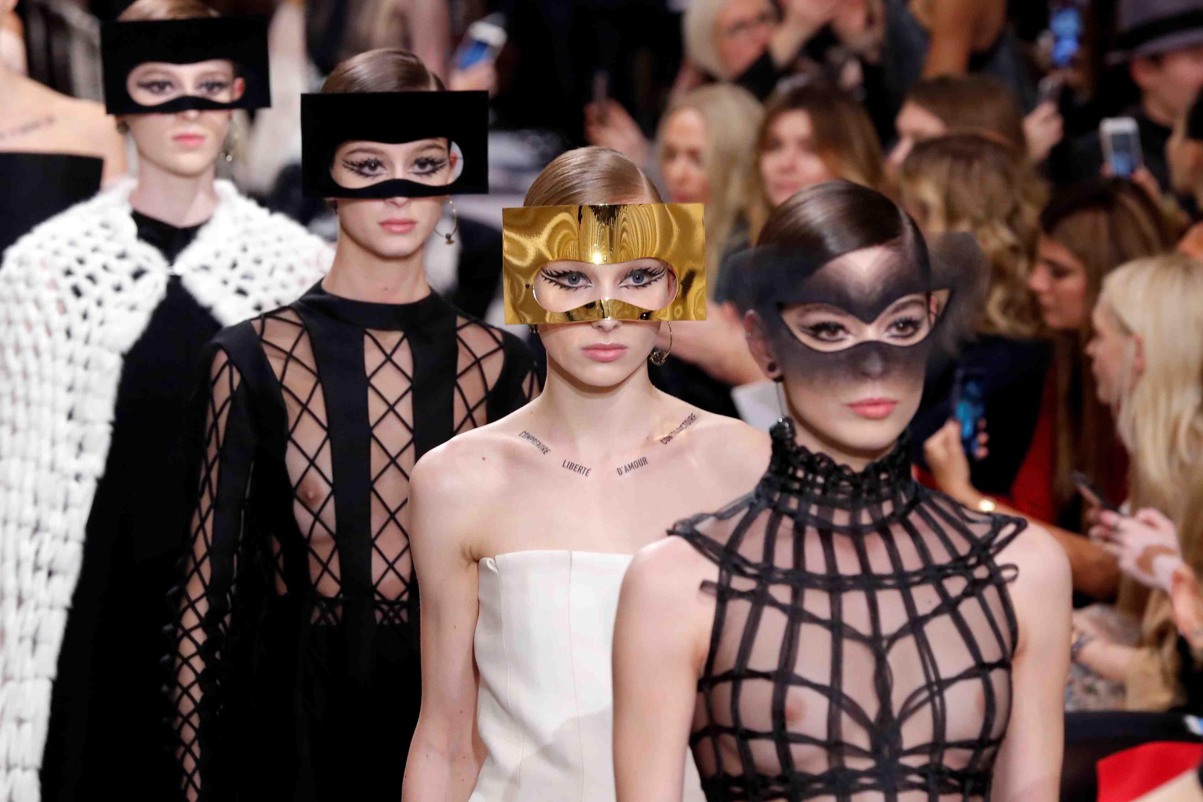 Christian dior a suivre a paris