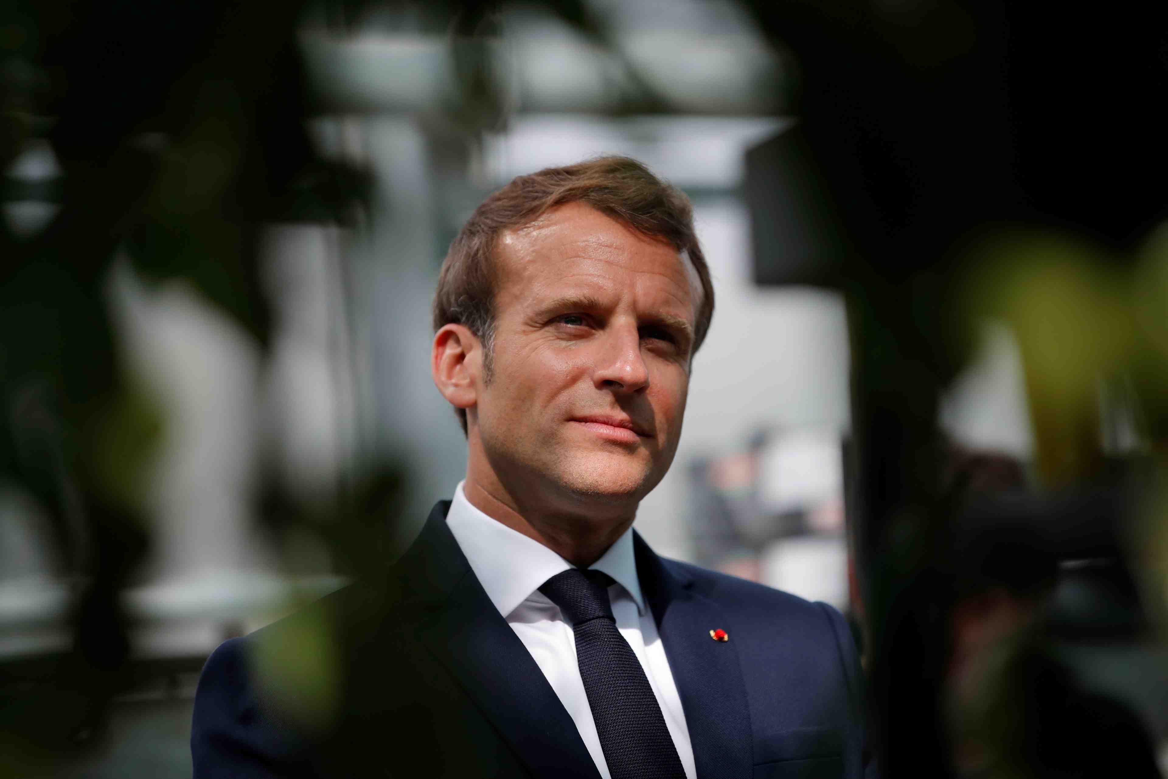 Pas de deconfinement region par region, volontariat pour le retour a l'ecole, dit macron