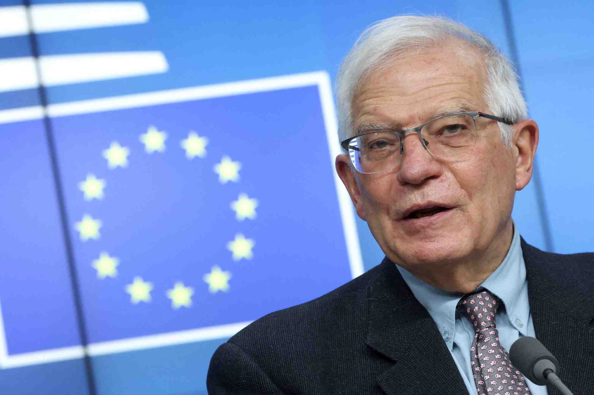 Union europeenne: borrell voit un accord sur le petrole russe lundi apres-midi