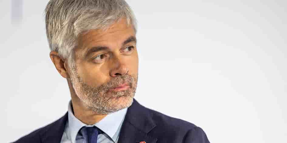 Pour financer cette revalorisation, Laurent Wauquiez entend aller chercher « 1 milliard » dans la rationalisation de la « bureaucratie administrative ».