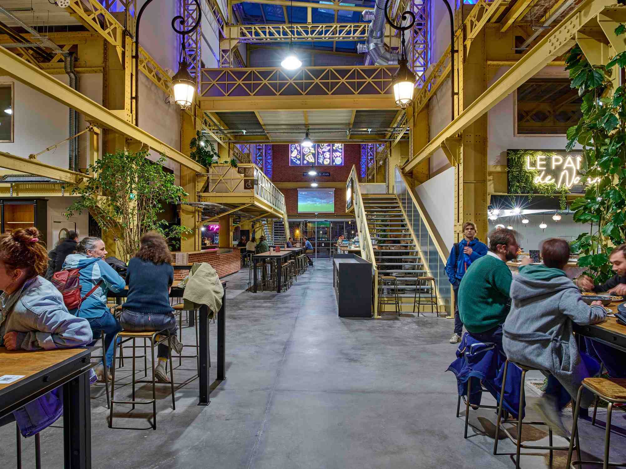 L'Atelier des Citernes a ouvert le 28 mars. Tous les restaurateurs seront installés le 10 avril.
