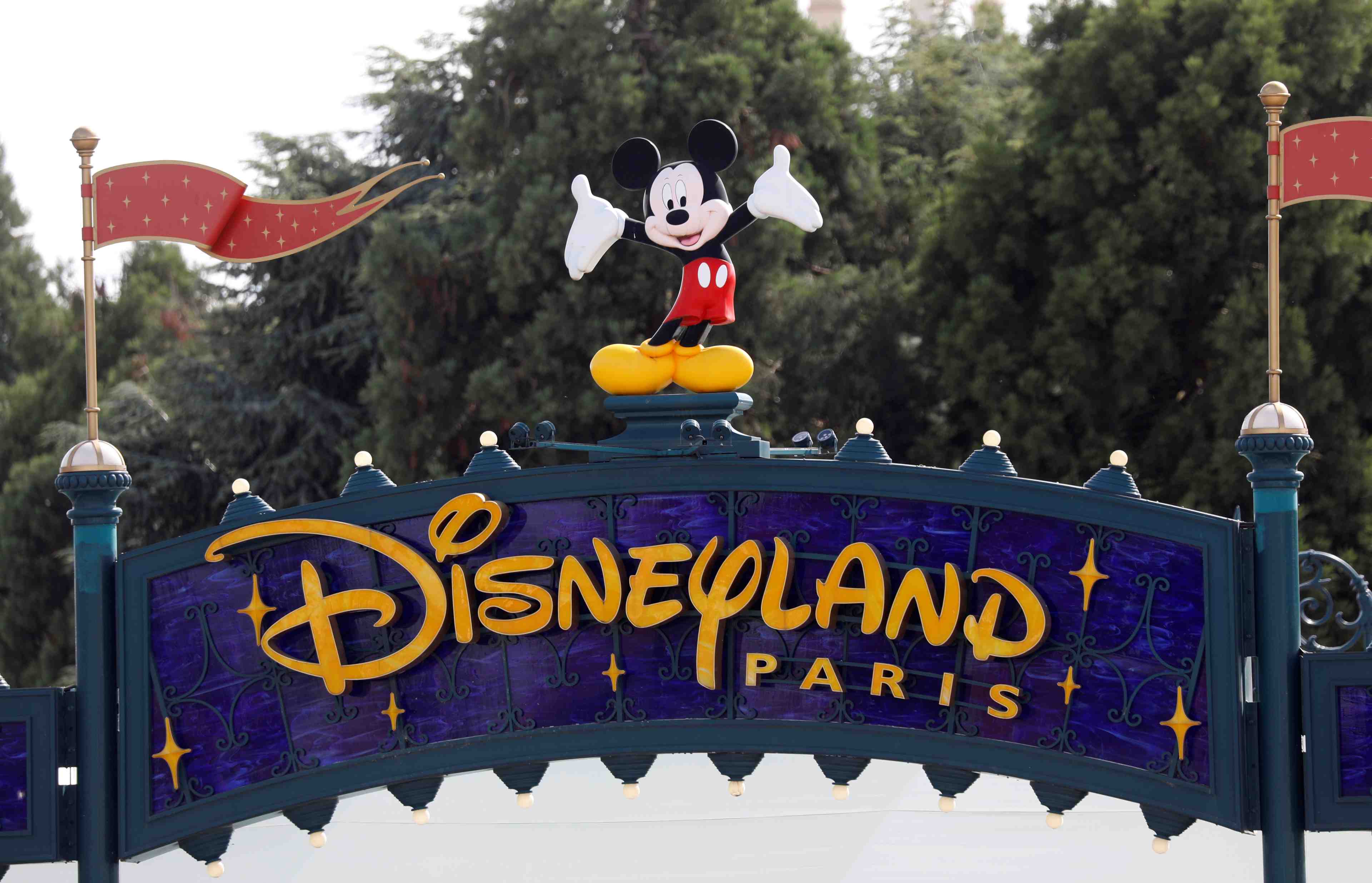 Coronavirus: disneyland paris va fermer ses portes jeudi soir