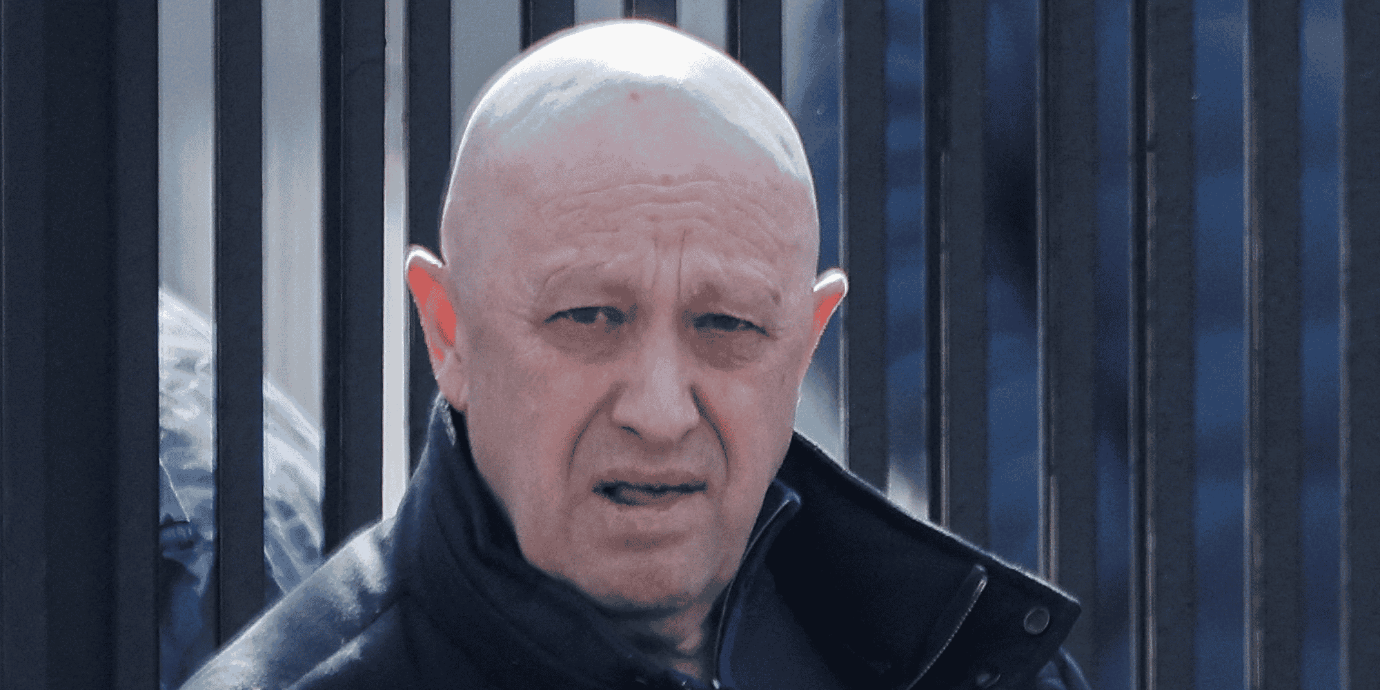 Le fondateur du groupe mercenaire prive wagner quitte un cimetiere avant les funerailles d'un blogueur militaire russe