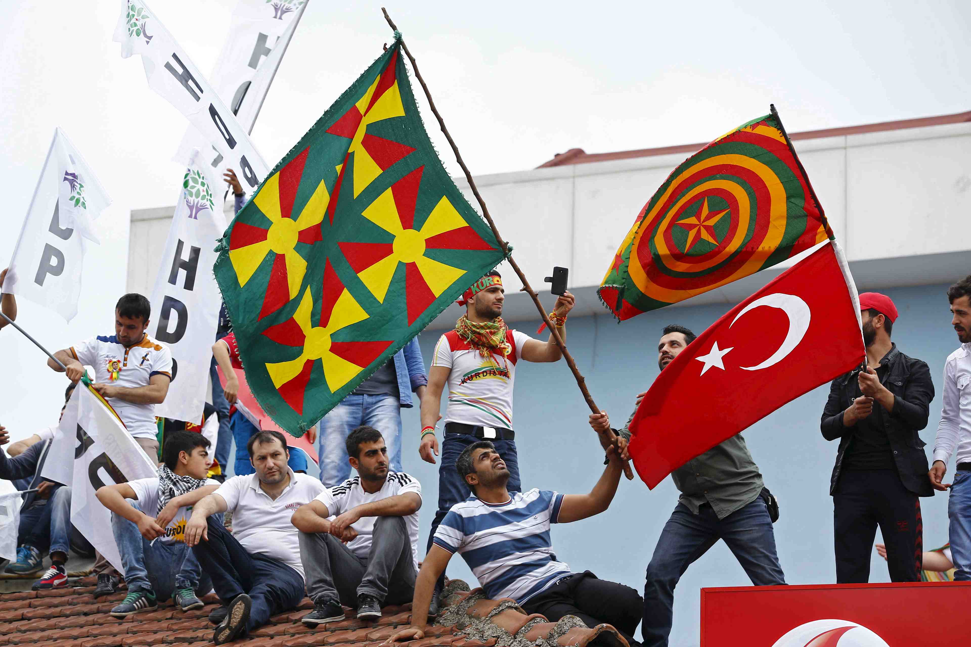 Escalade verbale en turquie a la veille des legislatives