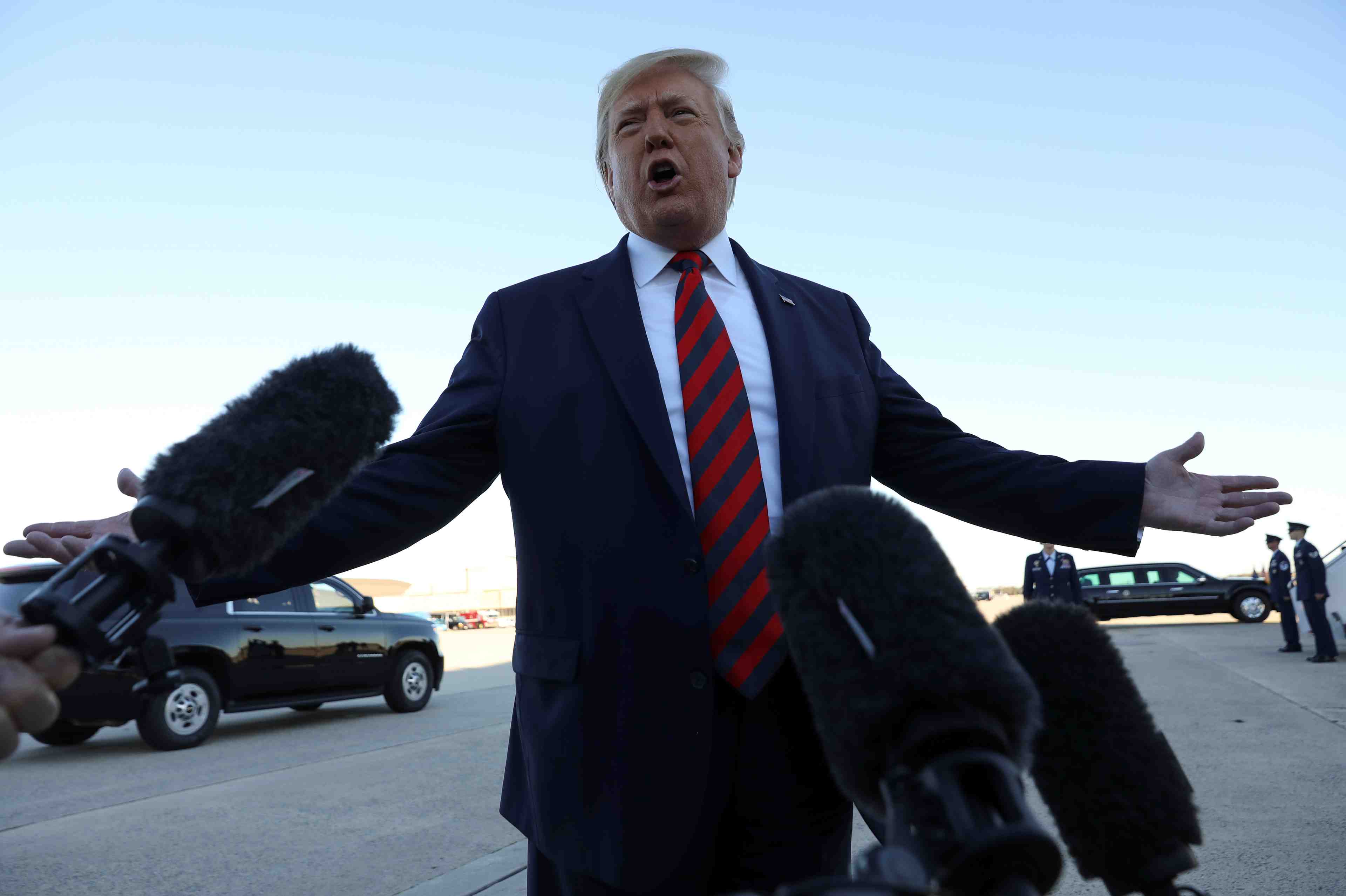 Trump evoque un accord plus tot que prevu avec la chine