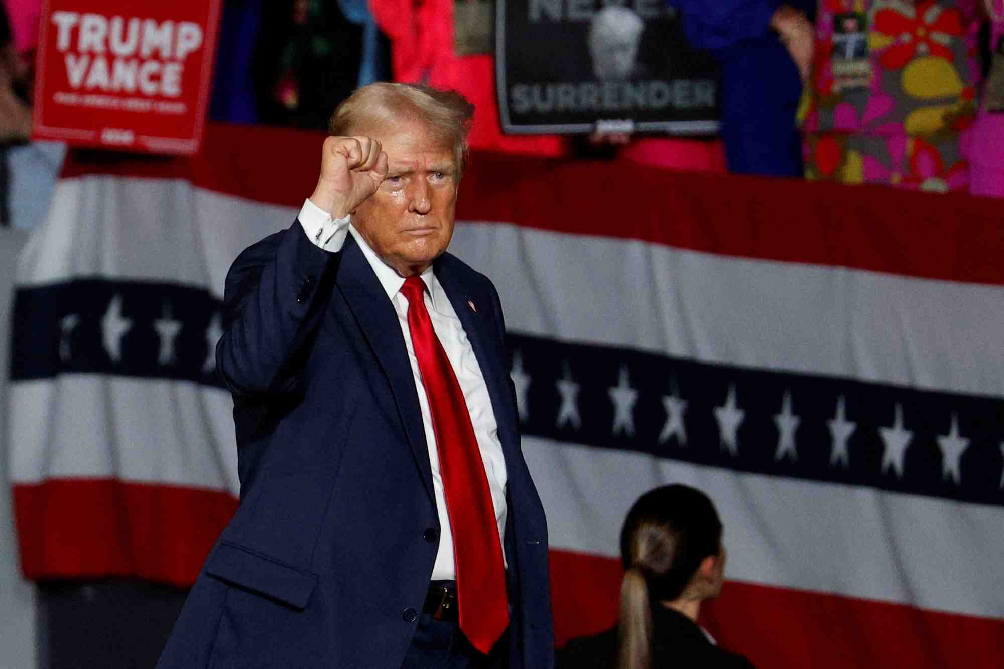 Le candidat republicain a l'election presidentielle et ancien president des etats-unis donald trump fait campagne a charlotte