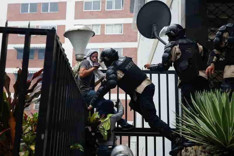 Nouveaux affrontements au Venezuela, un policier tué