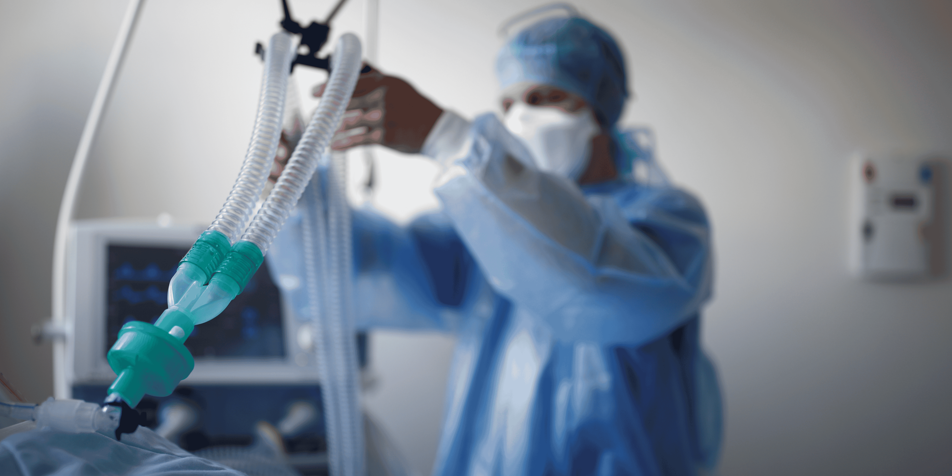 Coronavirus: le gouvernement defend sa strategie sur les respirateurs