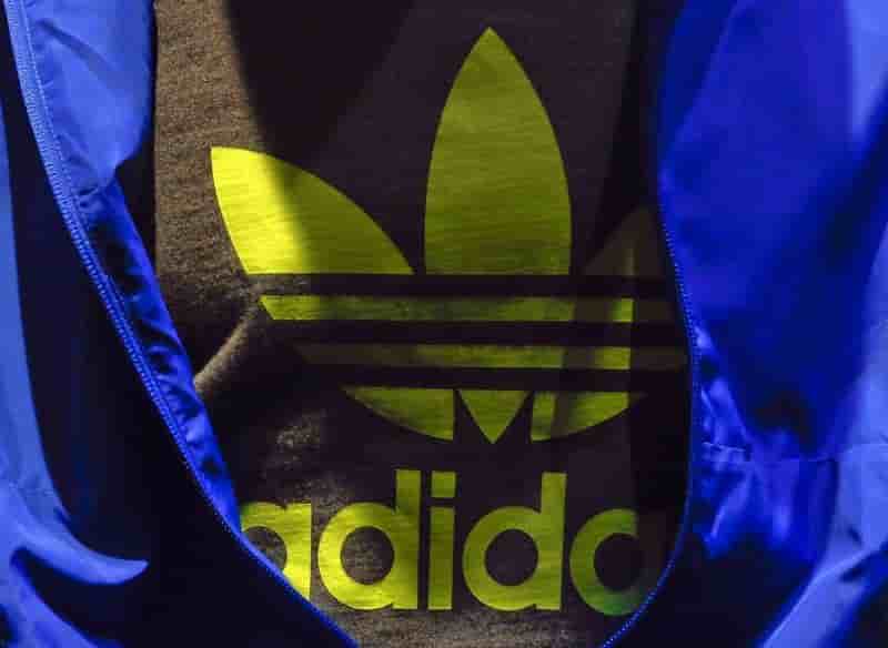 Mondial: Adidas retire de la vente des t-shirts trop suggestifs