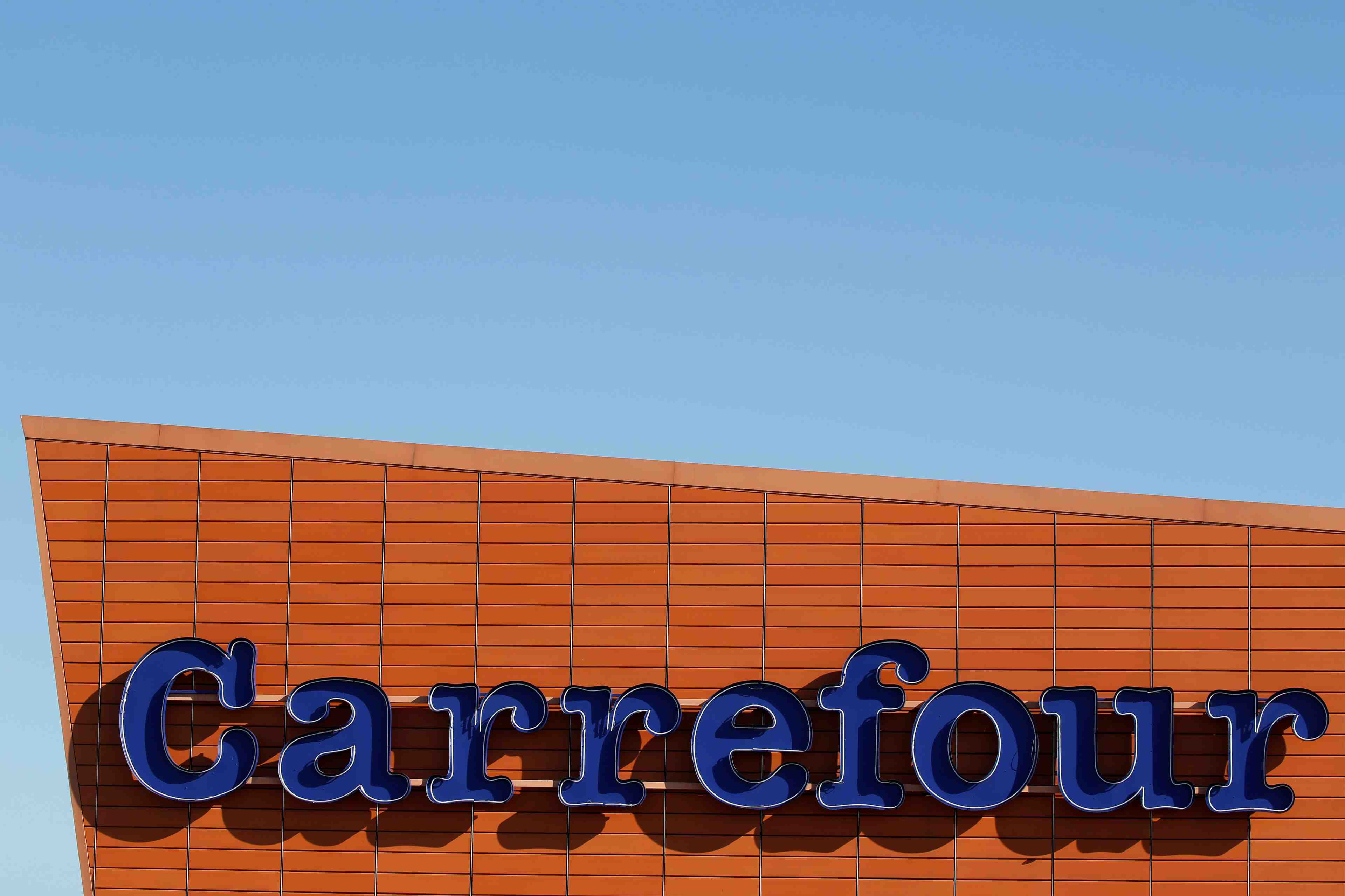 Carrefour envisage de ceder une part de sa filiale chinoise
