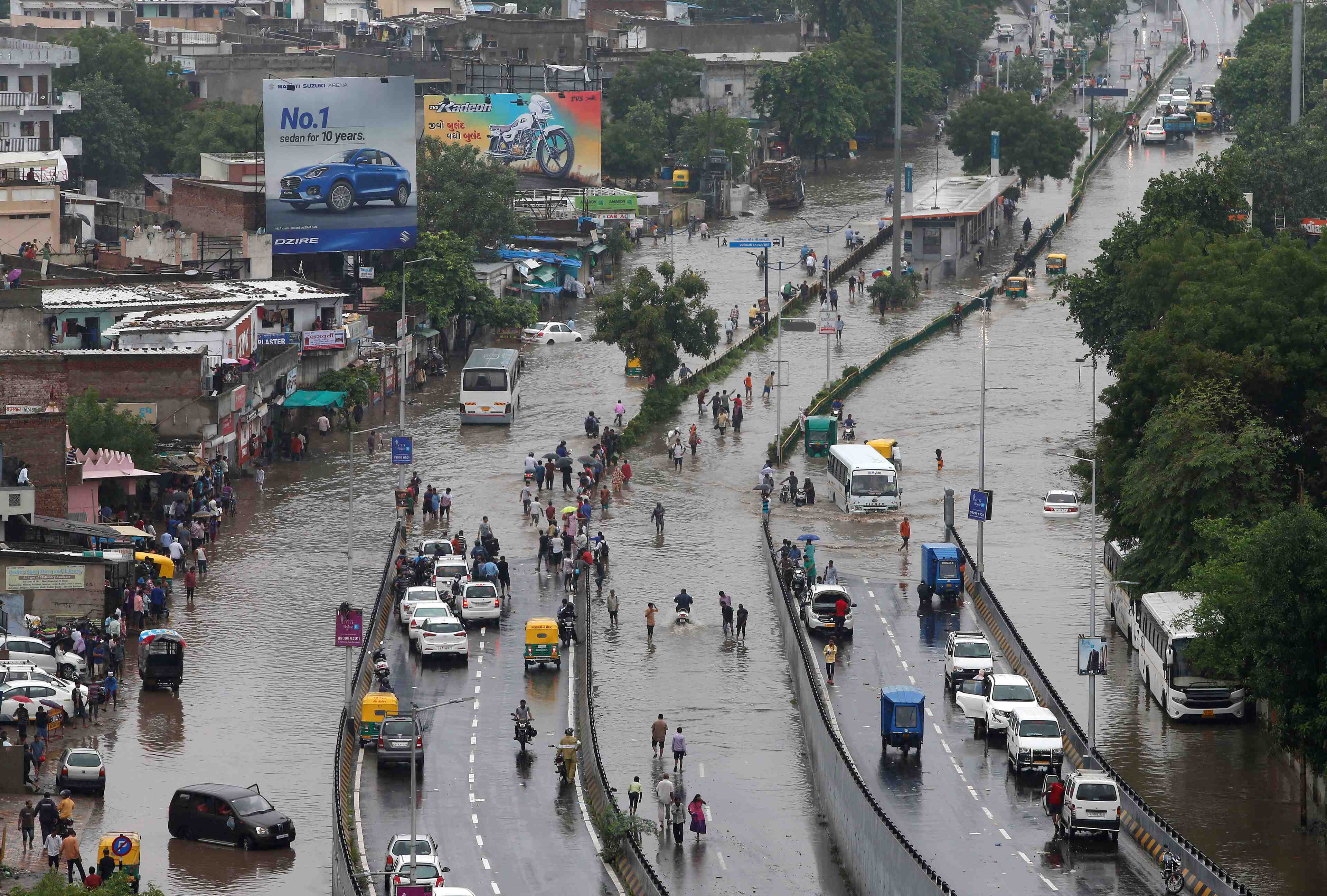 Des inondations en inde font 95 morts