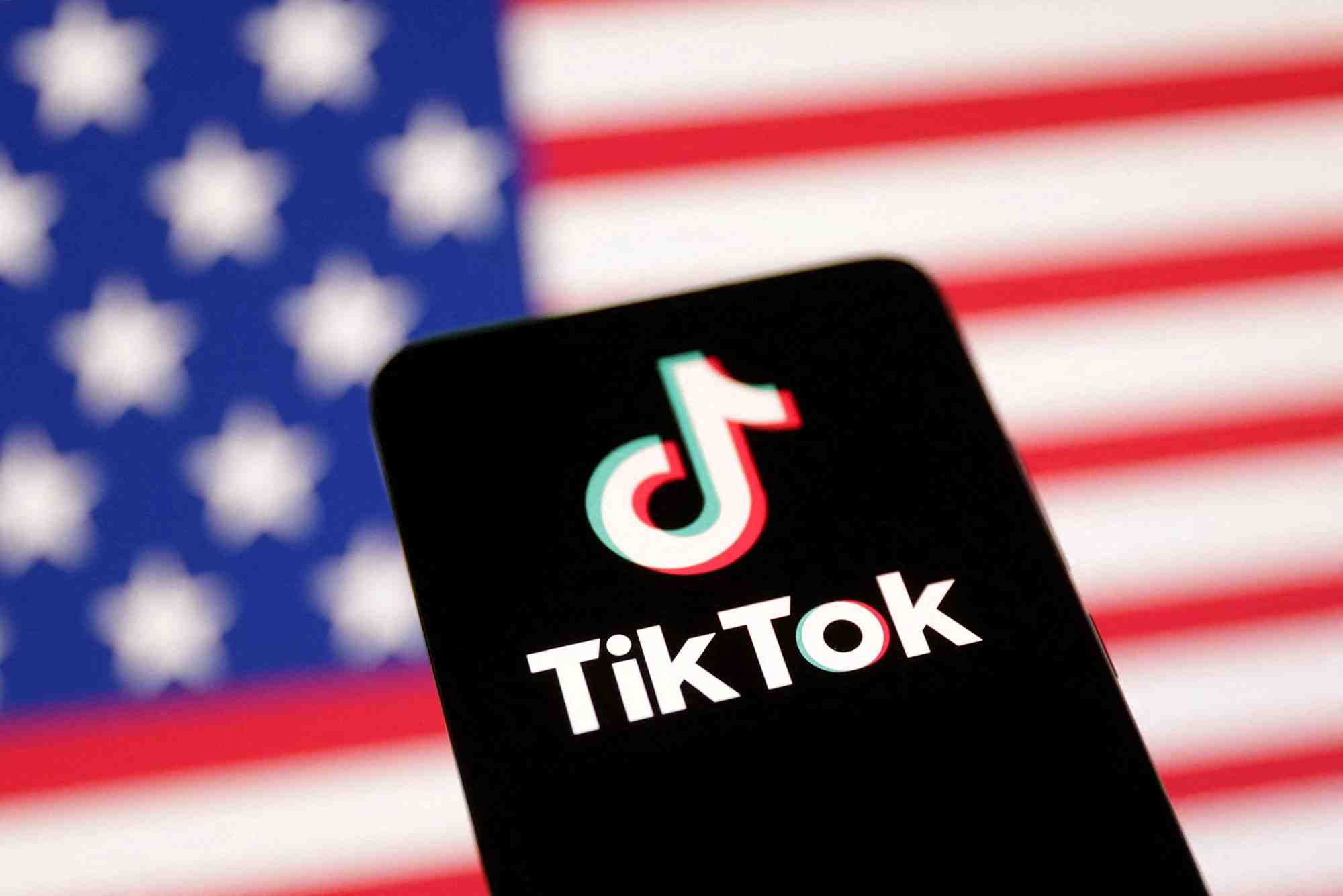 Sous le coup d'une loi votée en 2024, TikTok reste menacé d'interdiction aux États-Unis si sa maison mère, ByteDance, n'en abandonne pas le contrôle.
