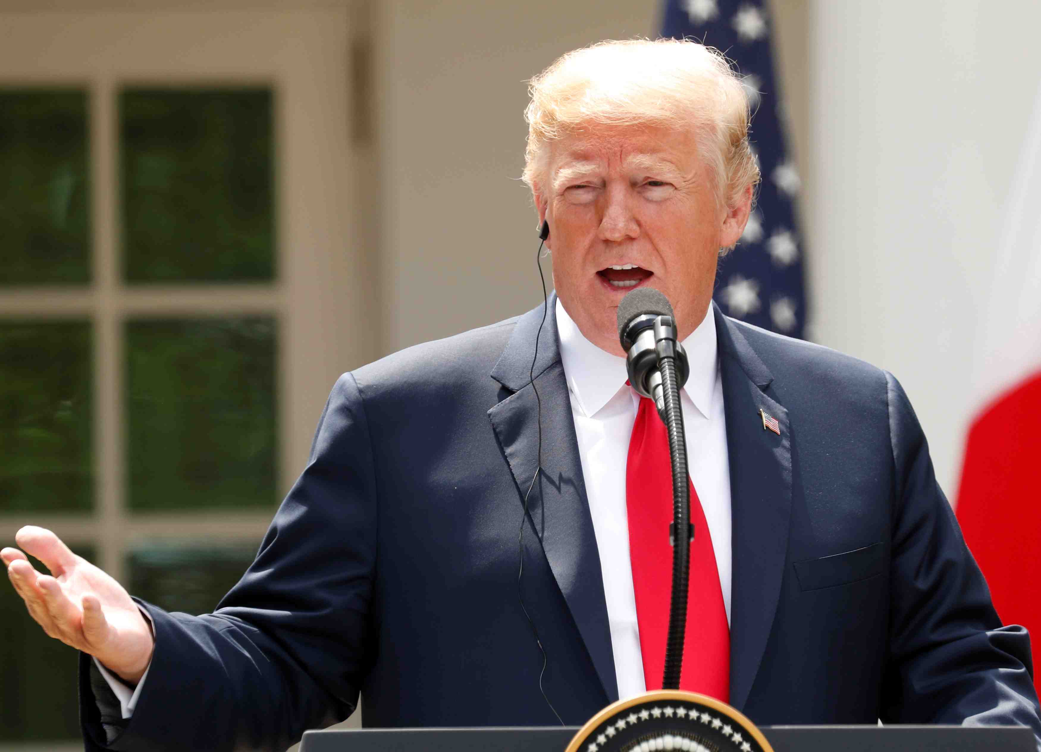 Trump envisage de gracier 3.000 personnes dont muhammad ali