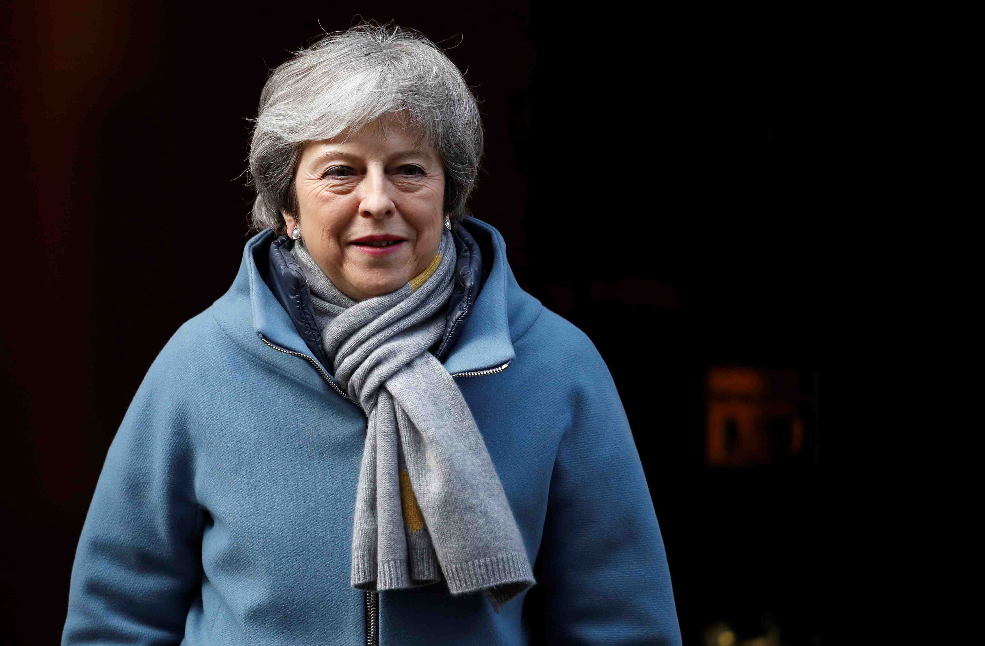 Brexit: may va demander une breve prolongation de l'article 50, selon la sky