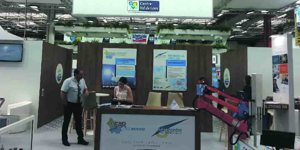 Le stand du Cluster Aérocentre au Salon du Bourget a aussi pour objectif de séduire les candidats ingénieurs.