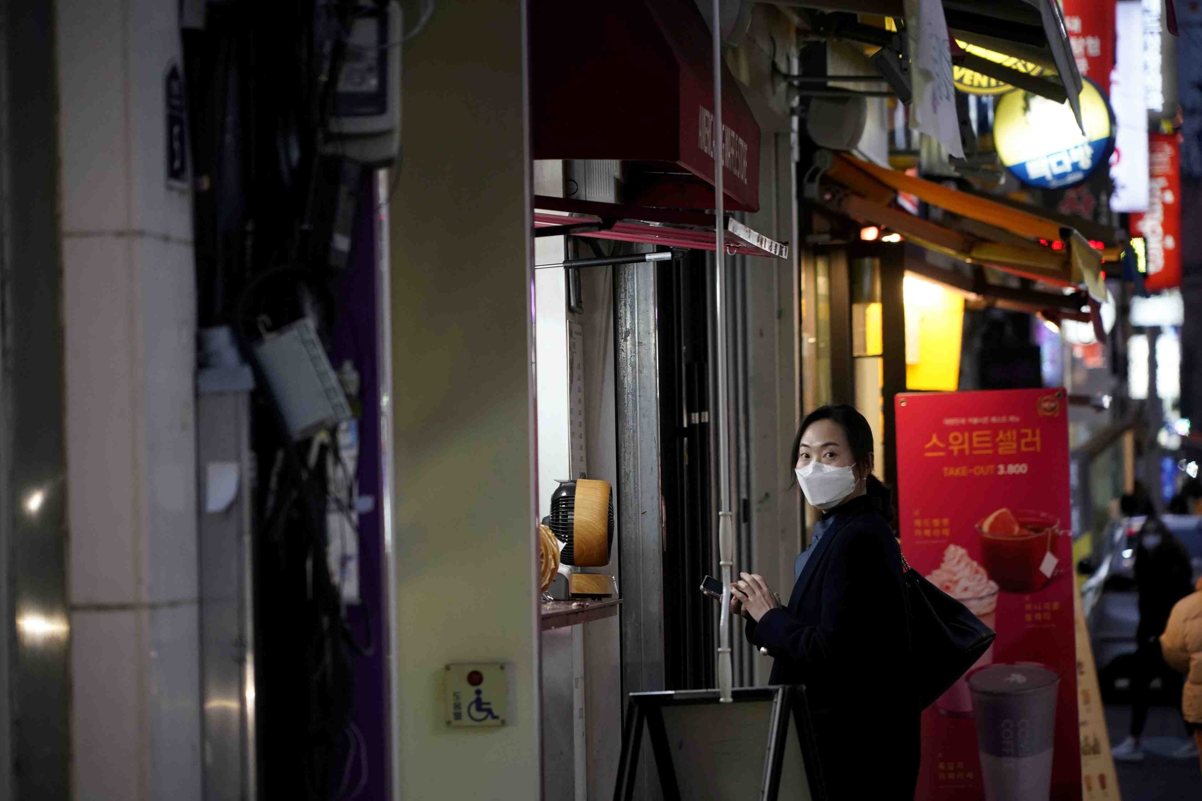 Coronavirus:le nombre de cas de contamination ralentit en chine
