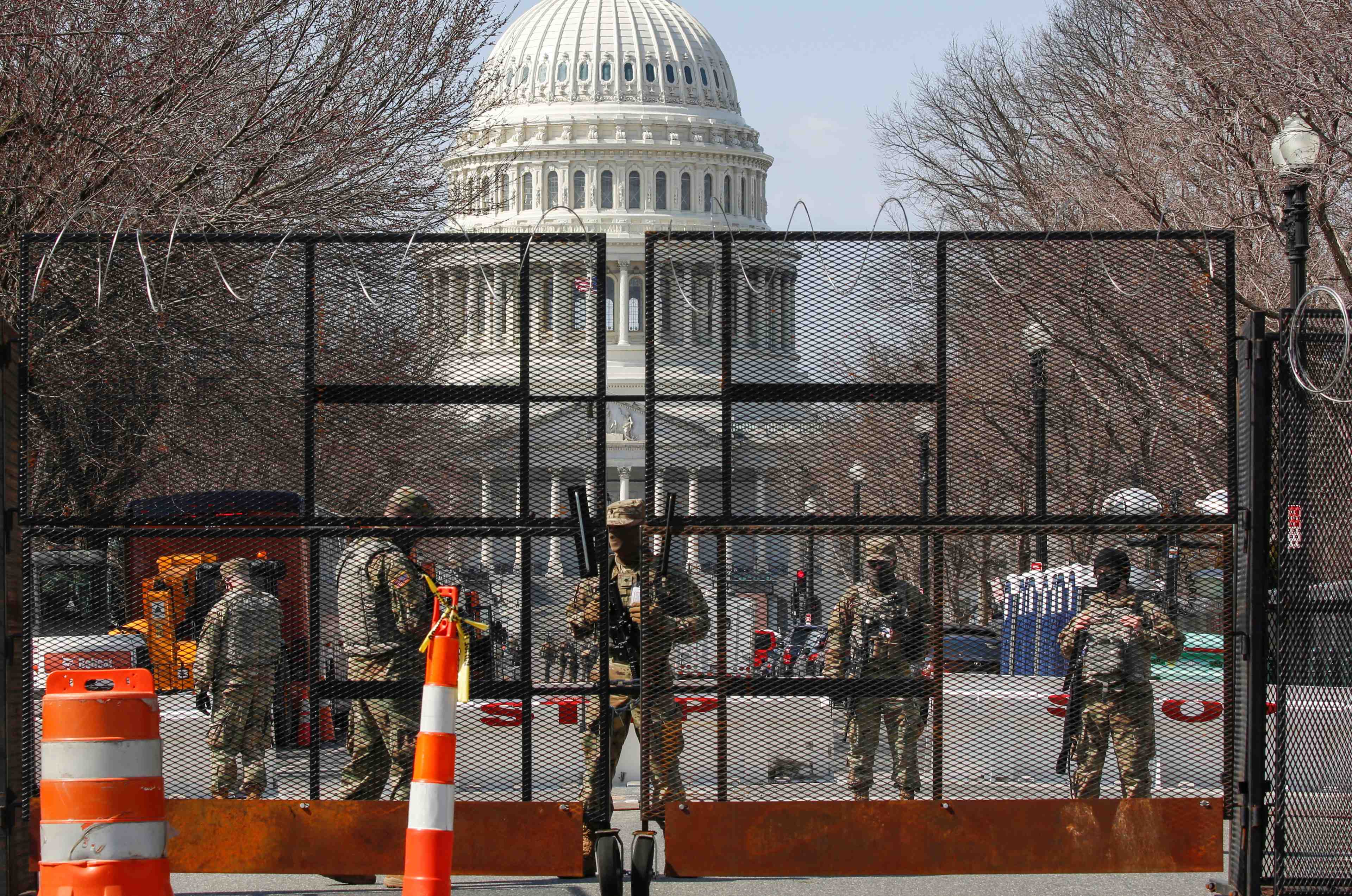 Usa: securite renforcee au capitole, la garde nationale mobilisee