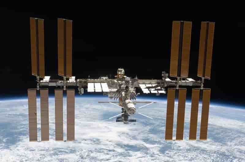 Moscou réplique aux sanctions américaines, quittera l'ISS en 2020