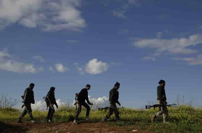 Rapprochement entre deux groupes islamistes en syrie