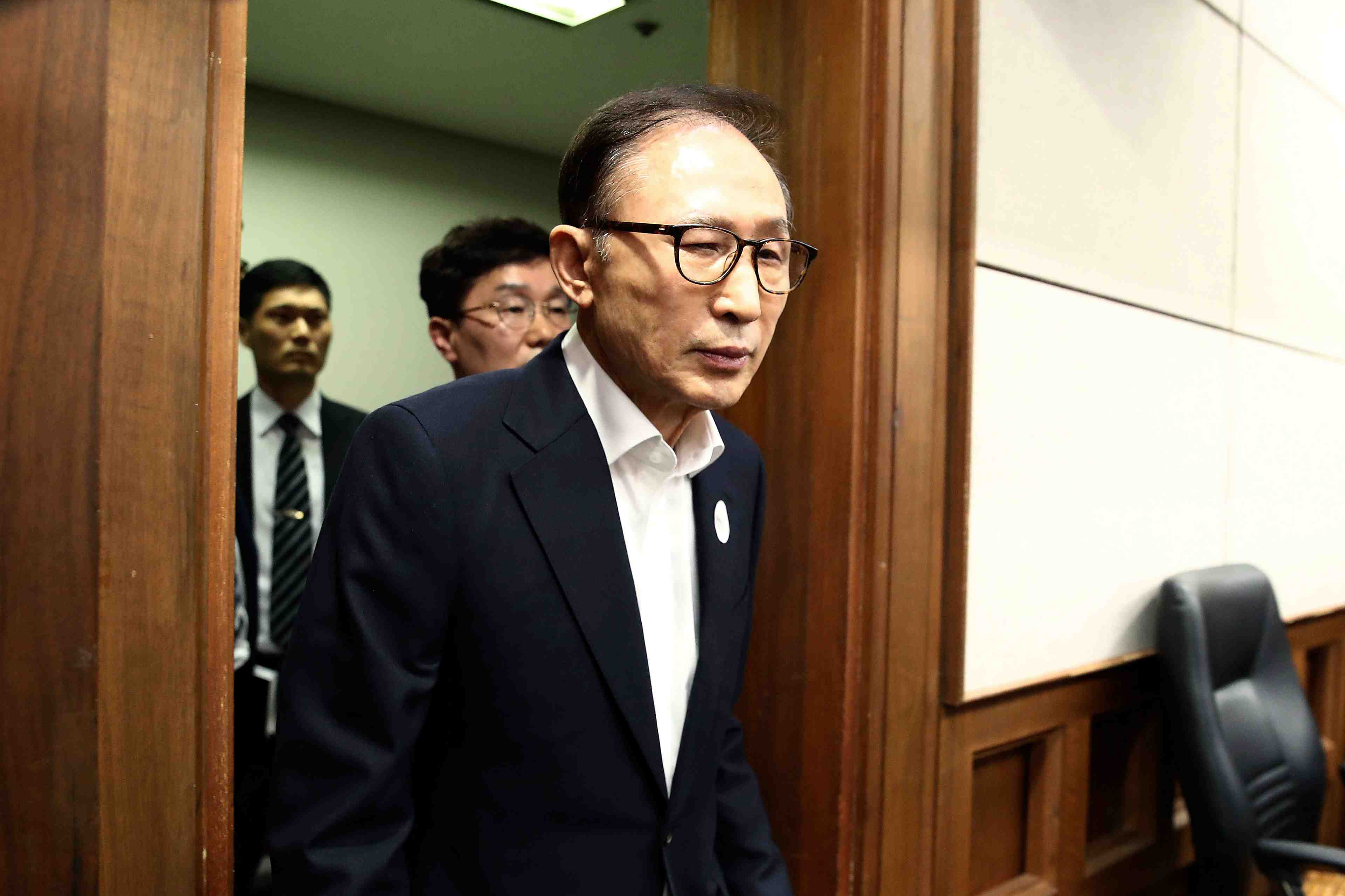 Coree du sud-l'ex-president lee myung-bak en prison pour 15 ans
