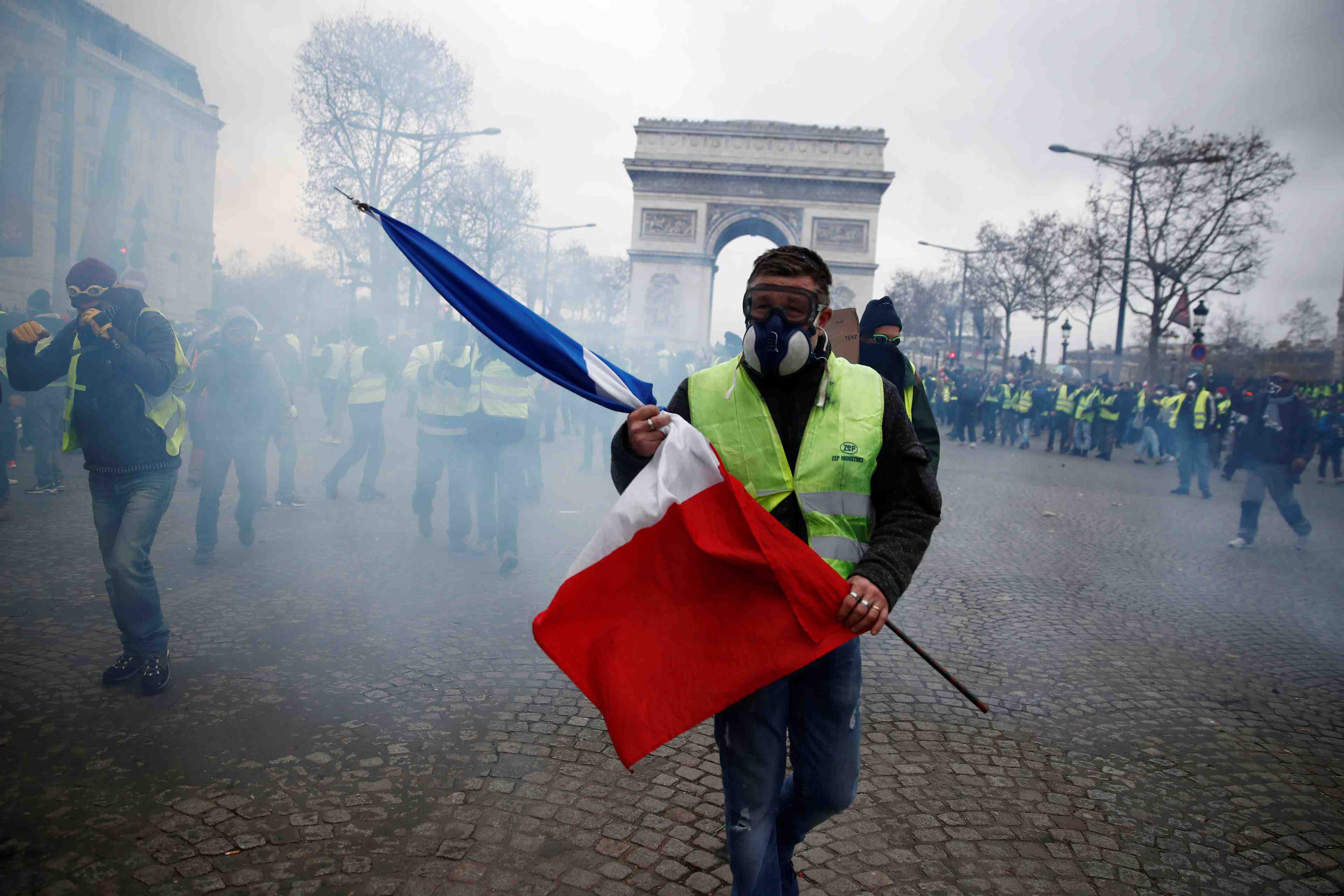France: le soutien aux "gilets jaunes" en chute apres le 16 mars, selon un sondage