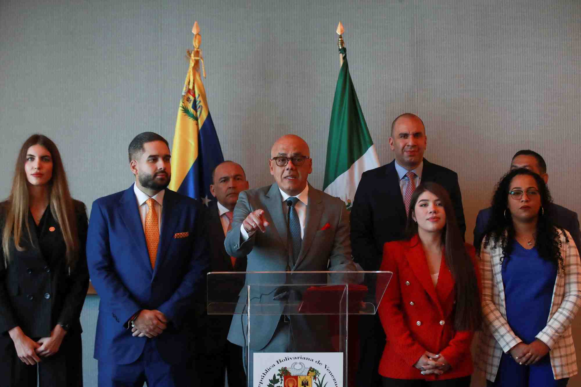 Jorge rodriguez, president de l'assemblee nationale du venezuela et des membres du gouvernement du venezuela