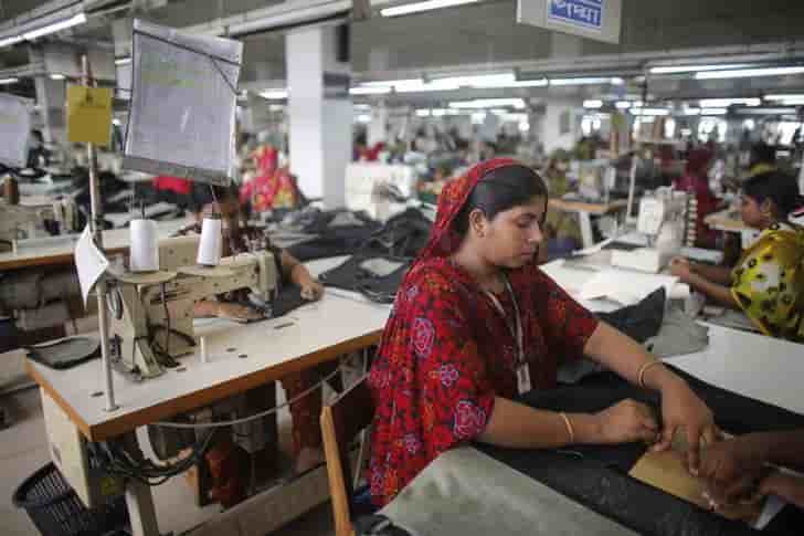 Un employé du textile touche 12 500 takas, soit 104 euros. (Photo d'illustration)