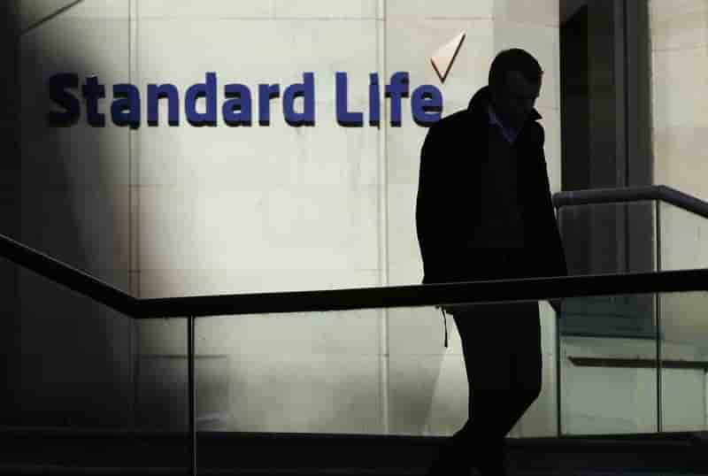 Standard life et aberdeen am discutent d'une fusion