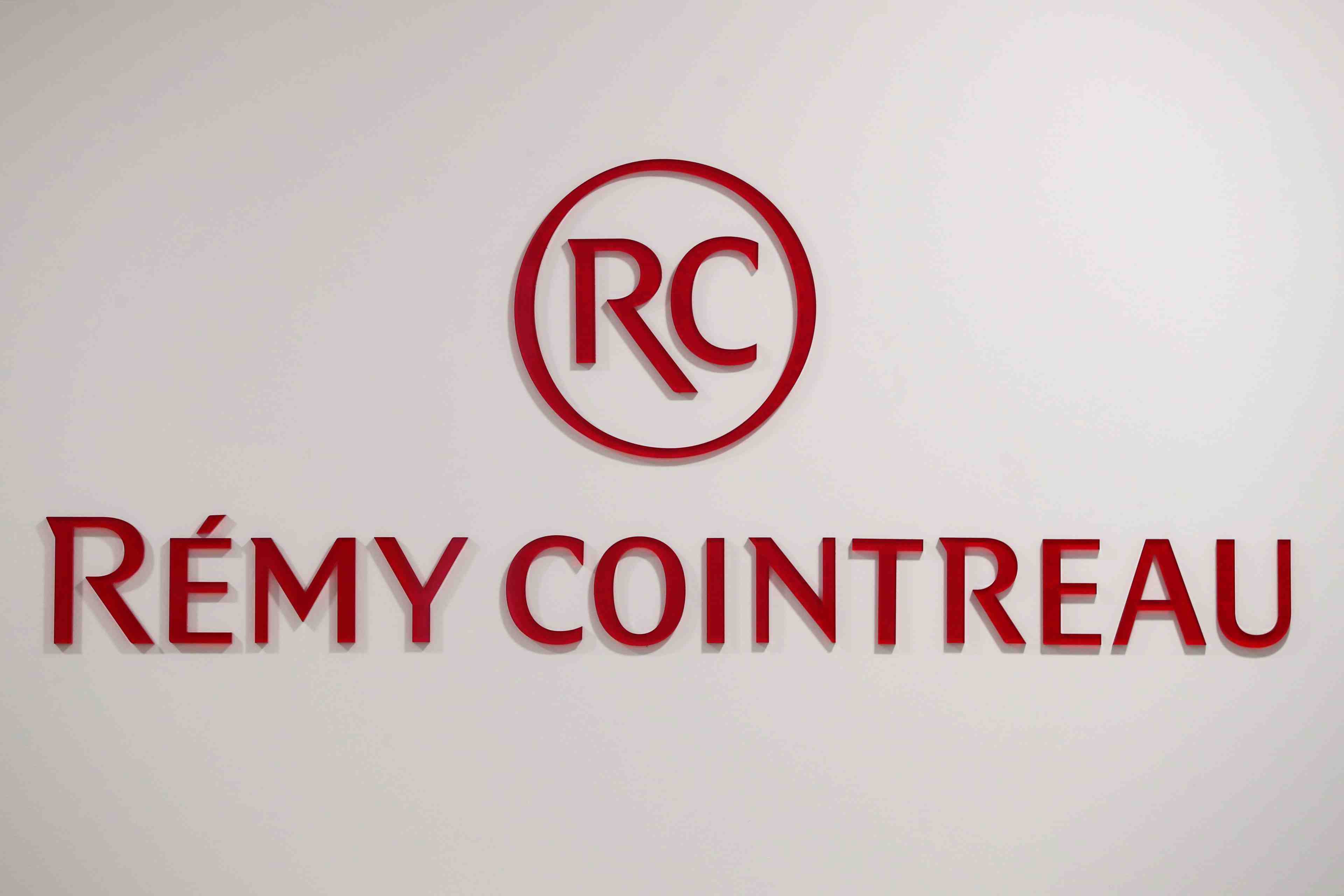 Remy cointreau a suivre a paris