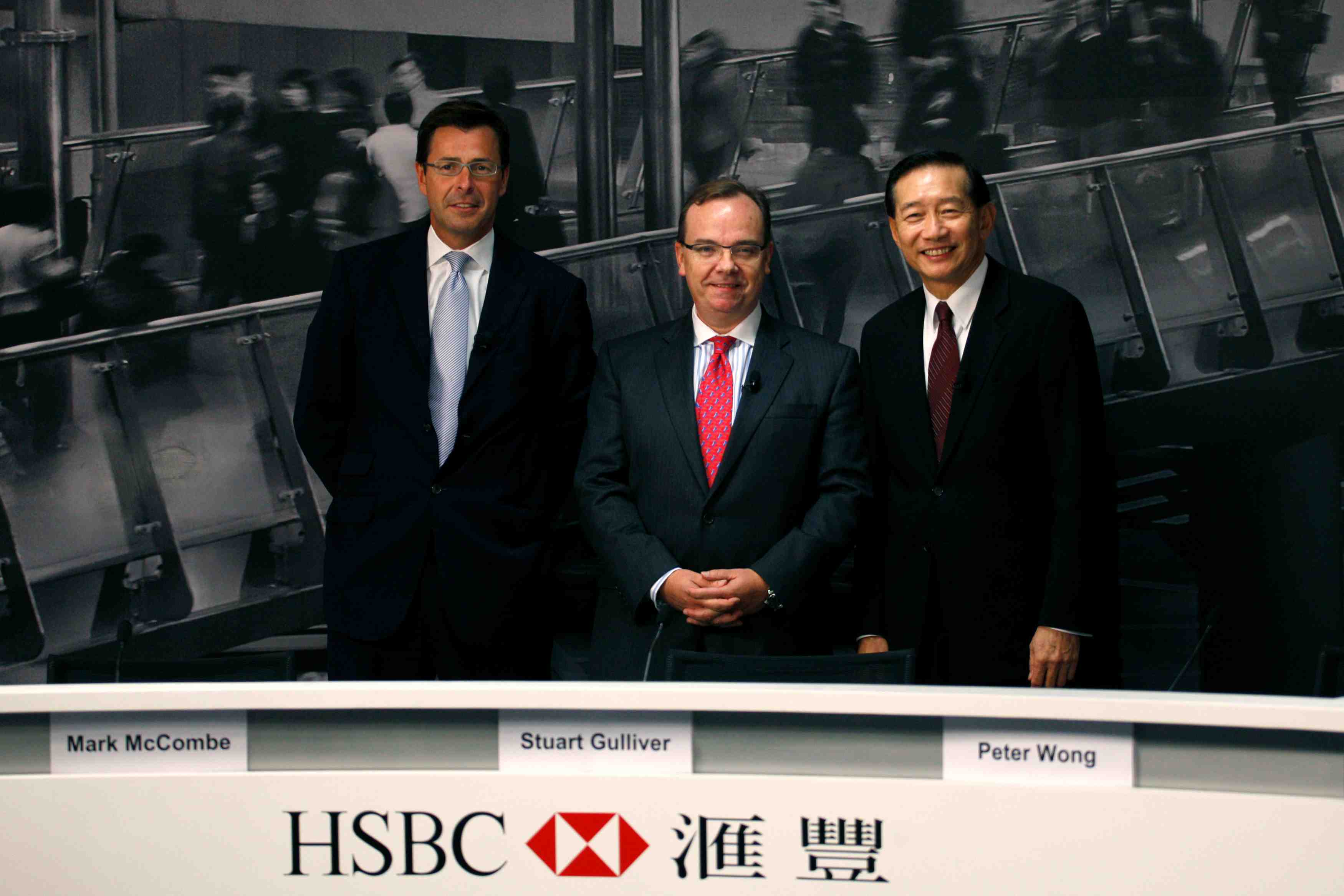 Depart du directeur general de hsbc pour l'asie-pacifique