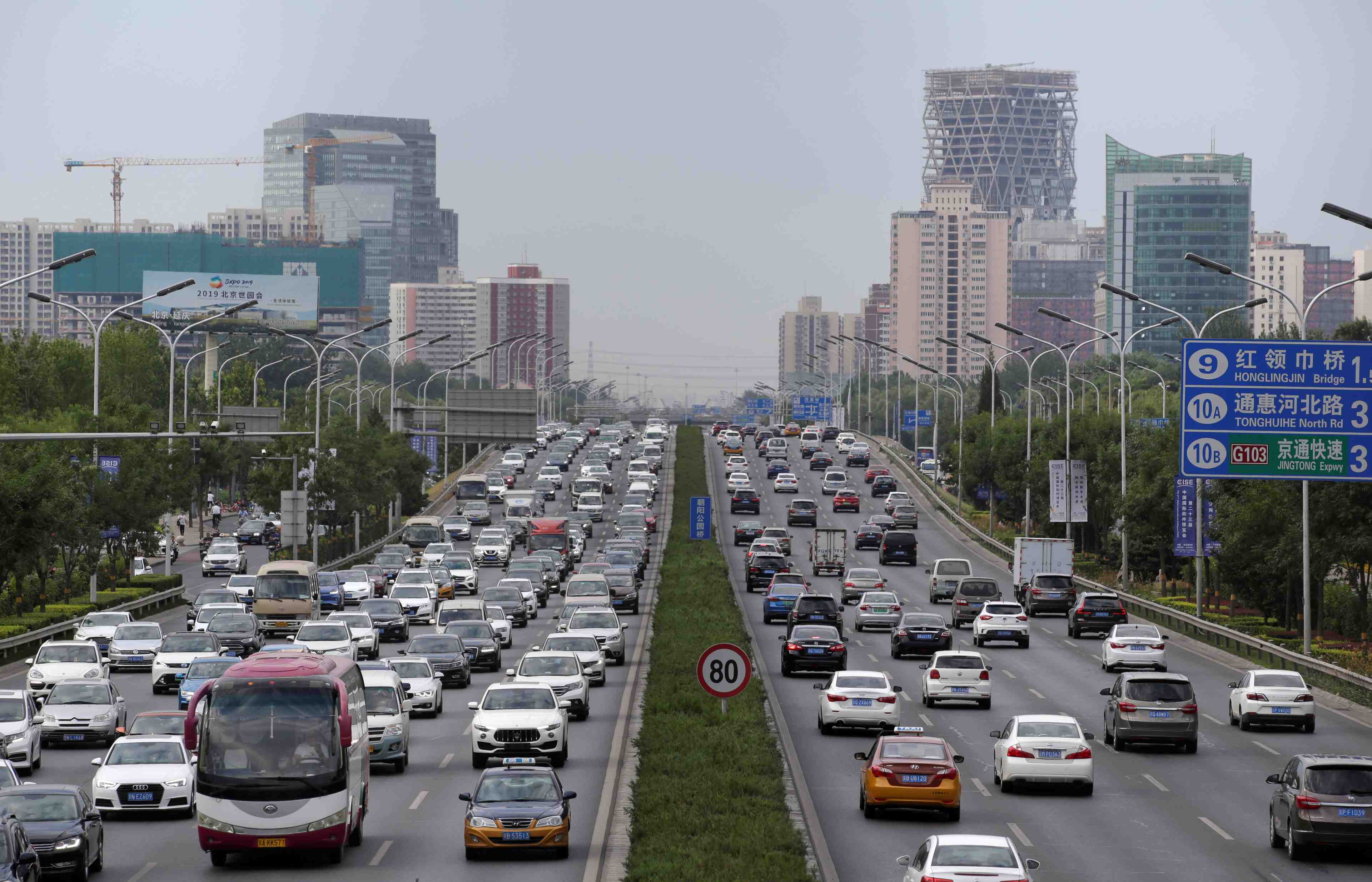 Chine: les ventes de voitures ont recule de 3% en mai, premiere baisse en 14 mois