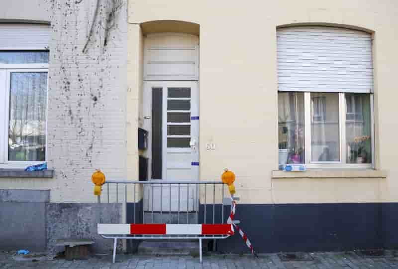 L'empreinte de salah abdeslam retrouvee dans l'appartement perquisitionne en belgique