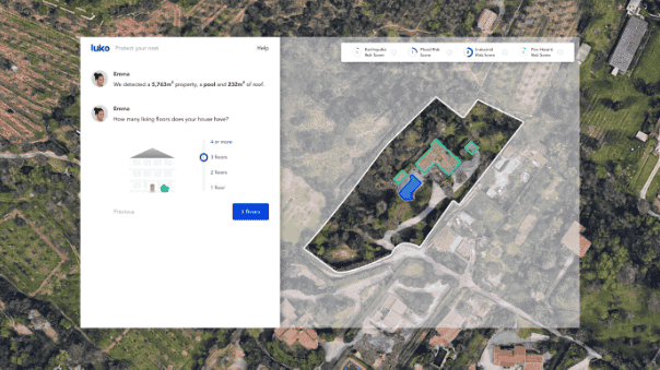 Après que le pavillon ait été identifié, les algorithmes de vision par ordinateur calculent la surface des toits, leur inclinaison, détectent, par exemple, la présence d'une piscine, sa taille ou encore relèvent la présence d'arbres.