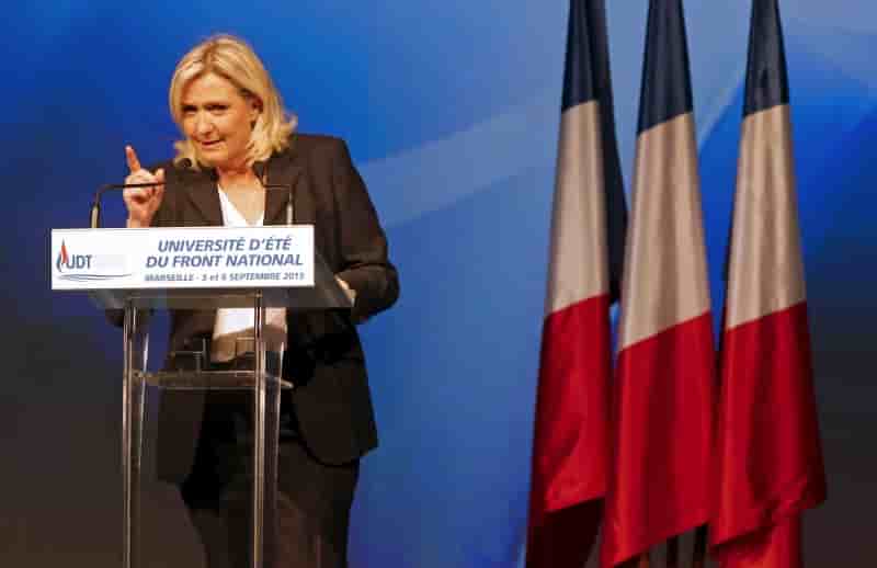 Marine le pen en guerre contre "la submersion migratoire"