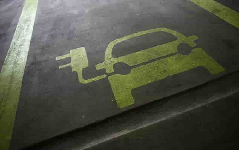 Net recul des ventes de voitures électriques en avril en France