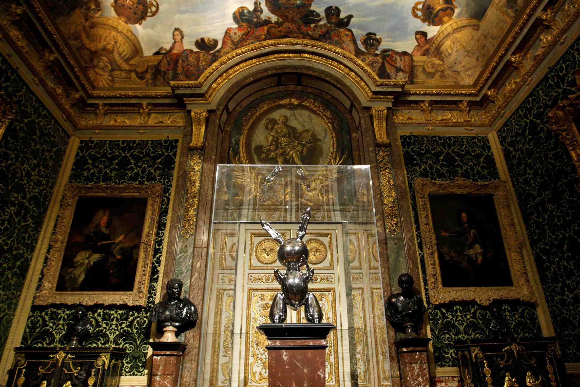 Une sculpture de jeff koons adjugee 91 millions de dollars a new york