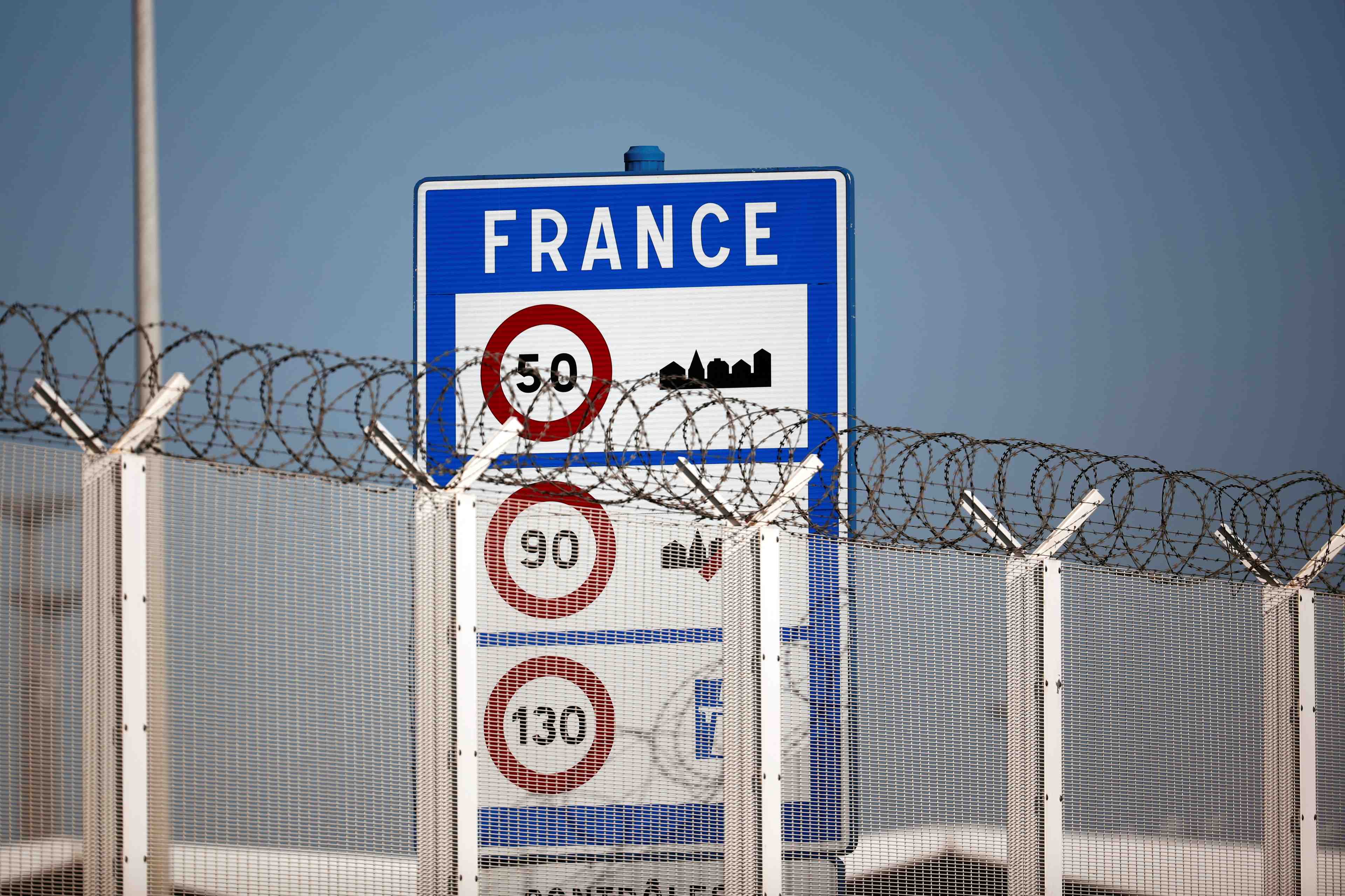 Paris pret a des mesures de reciprocite des que la quarantaine sera en vigueur en grande-bretagne, dit l'interieur a lafp