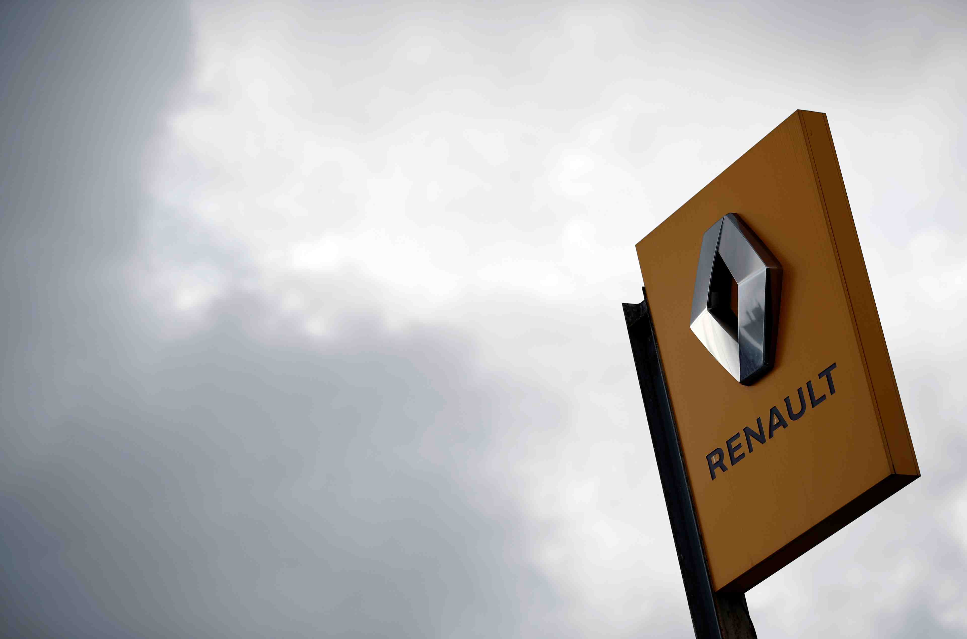 Renault reflechit a transferer l'assemblage de maubeuge a douai