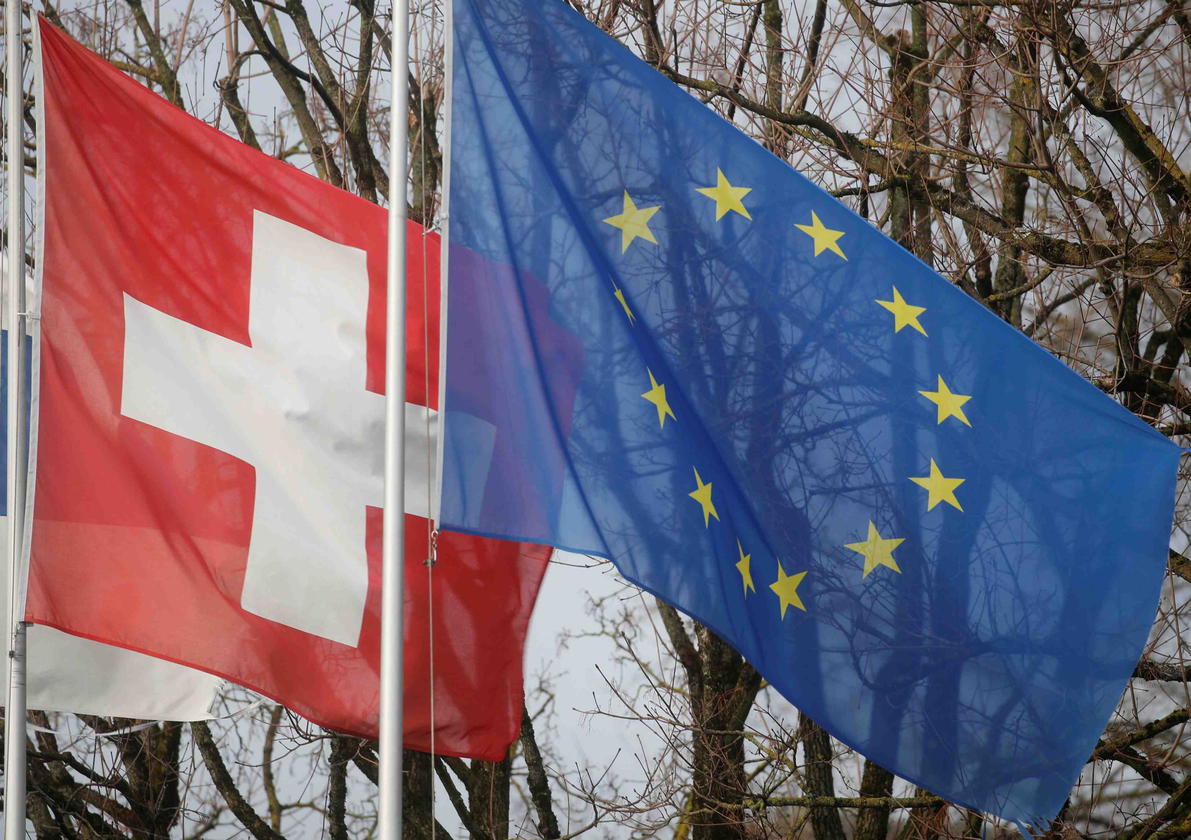 La suisse interdit les voyageurs venant de gb ou d'afrique du sud