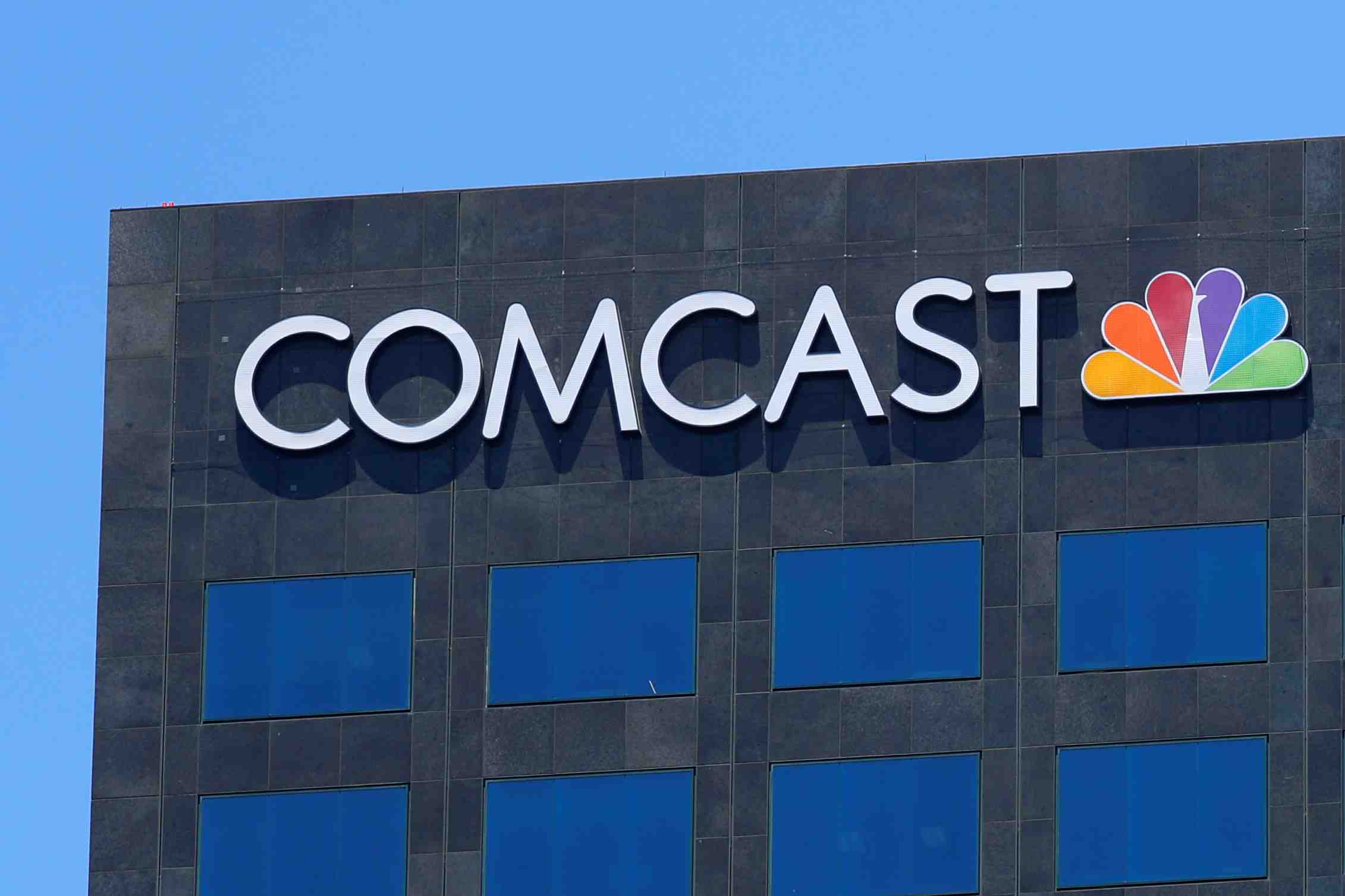 Comcast fait mieux que prevu avec le benefice mais rate le ca
