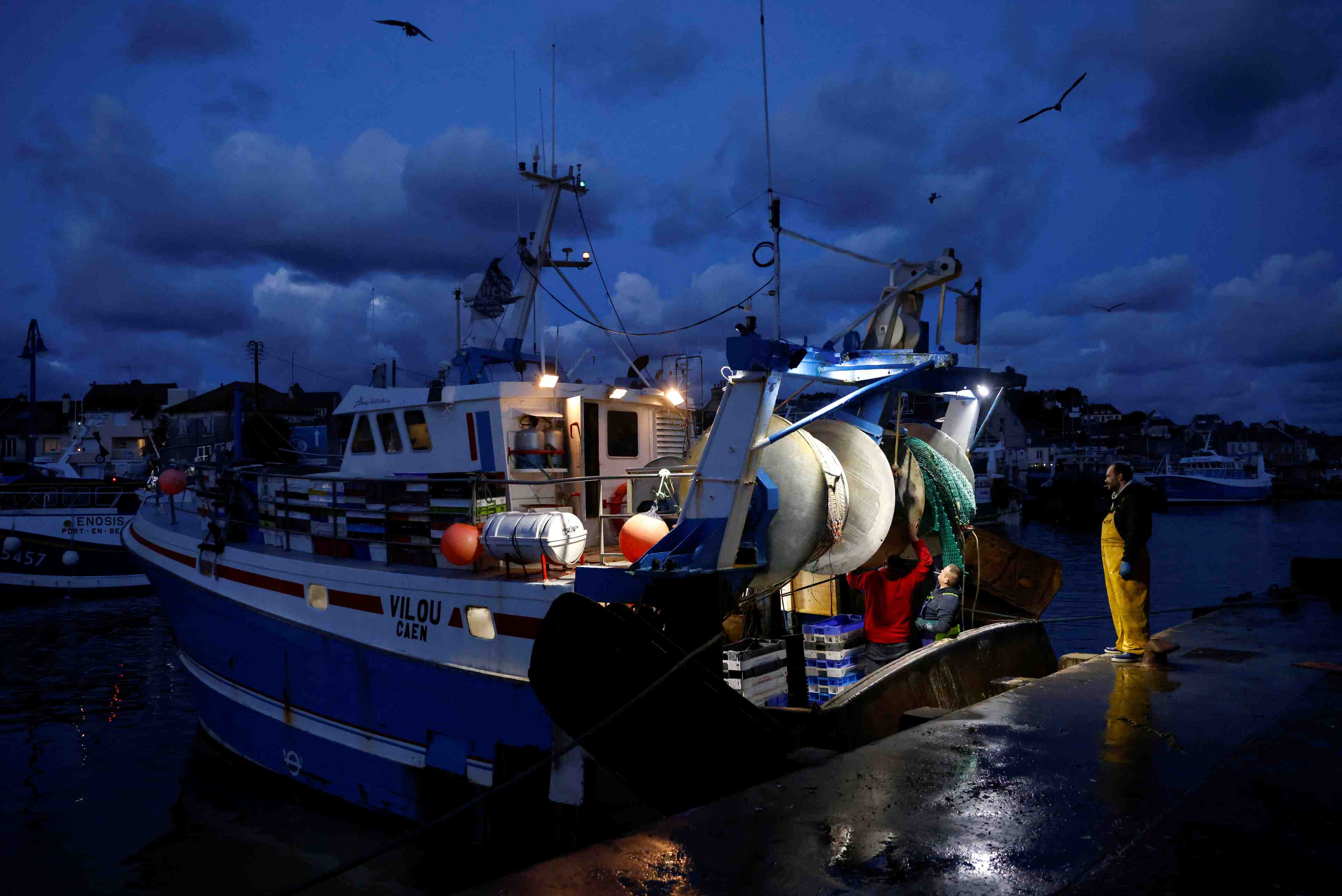 Prives de licences britanniques, les pecheurs de calais se desesperent